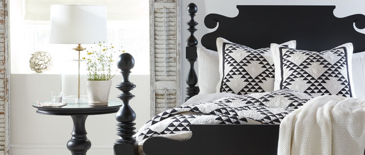 QUILTS & COMFORTERS