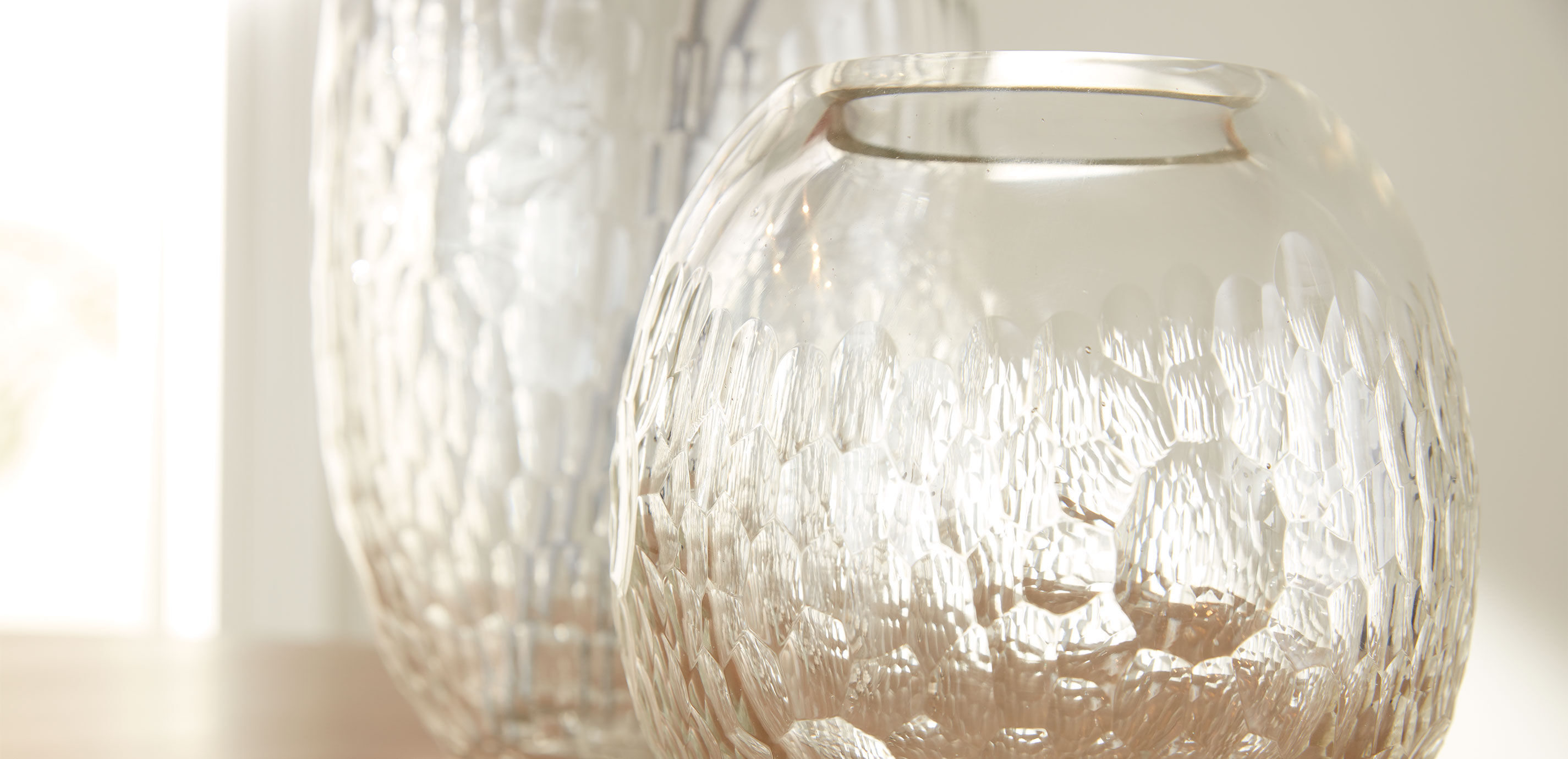 Naveah Clear Cut-Glass Vase_3