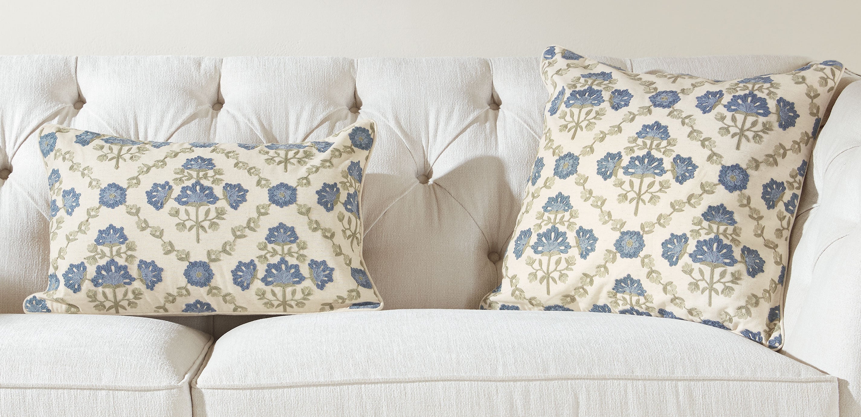 Crewel-Stitch Floral-Pattern Pillow_2
