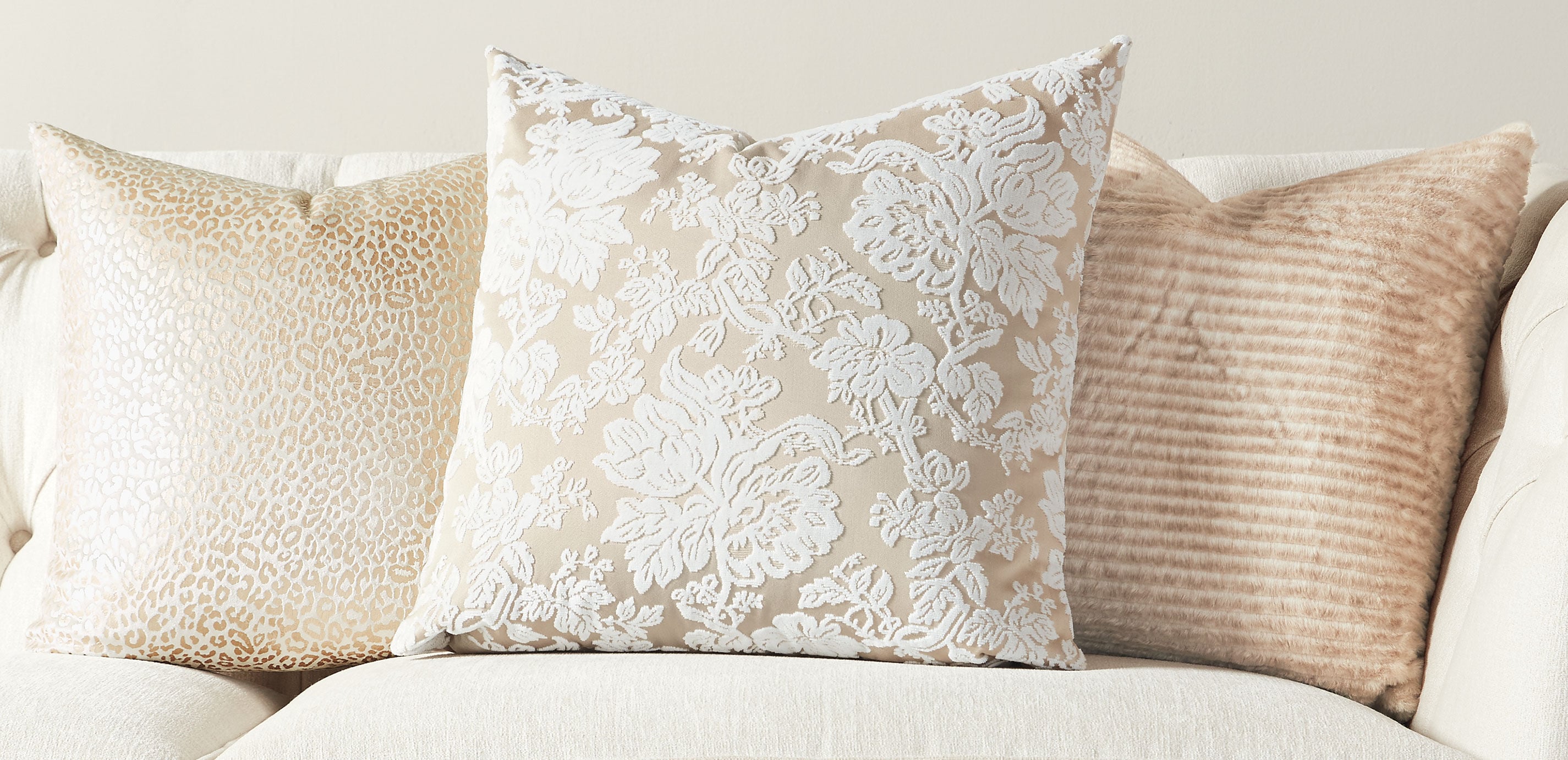 Cut Velvet Damask Pillow_4