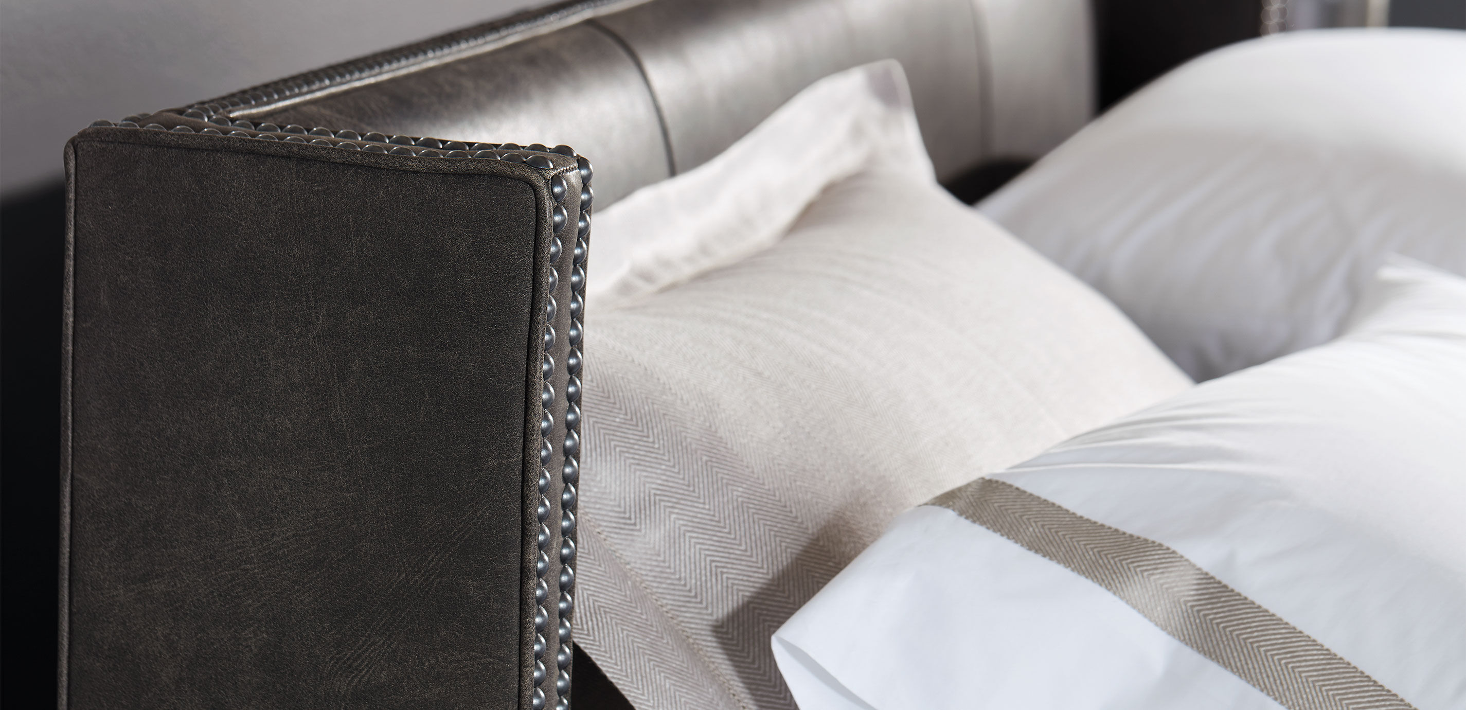 Maynard Charcoal Leather_1