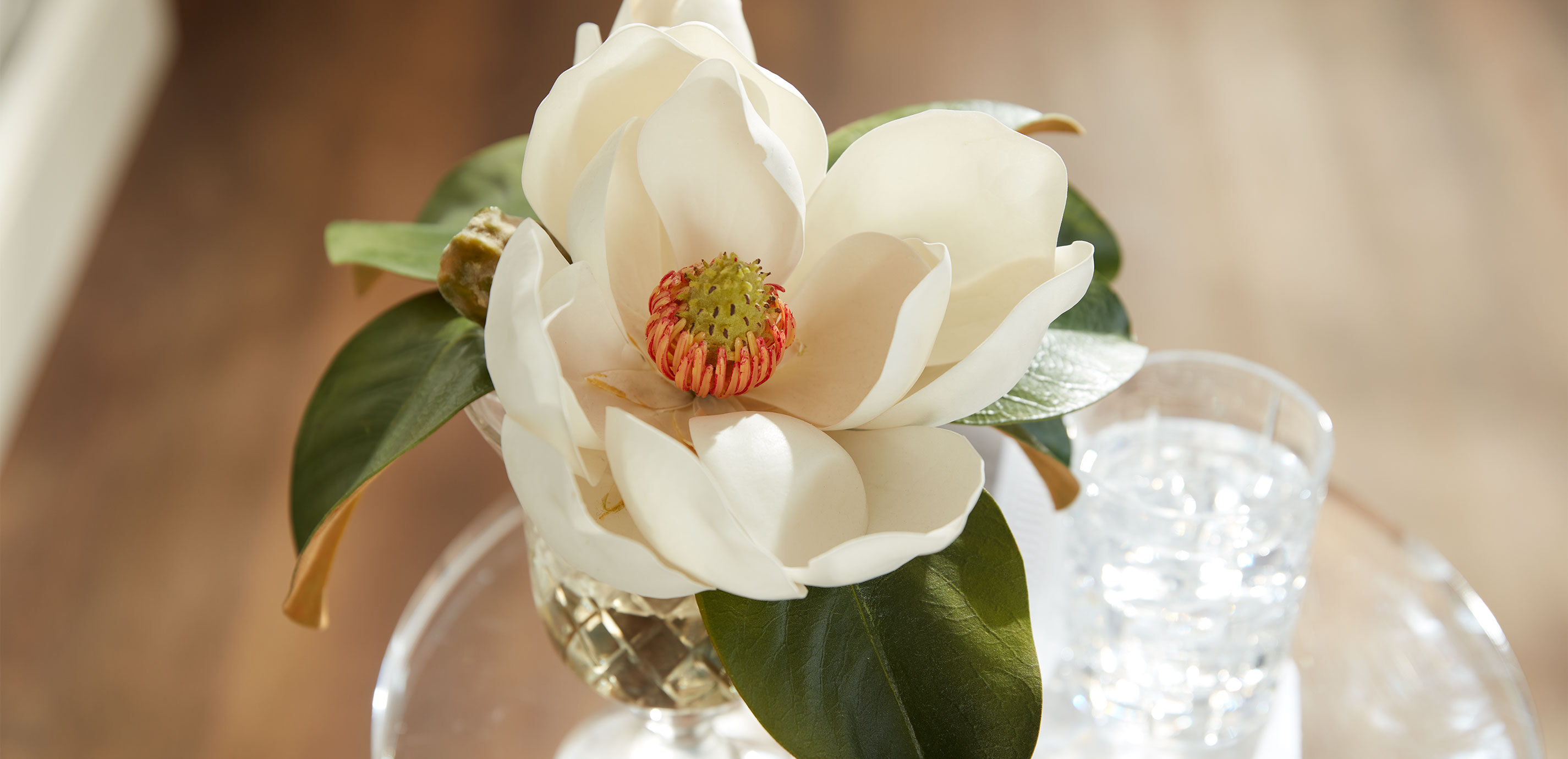 Magnolia Bouquet in Glass Vase_5