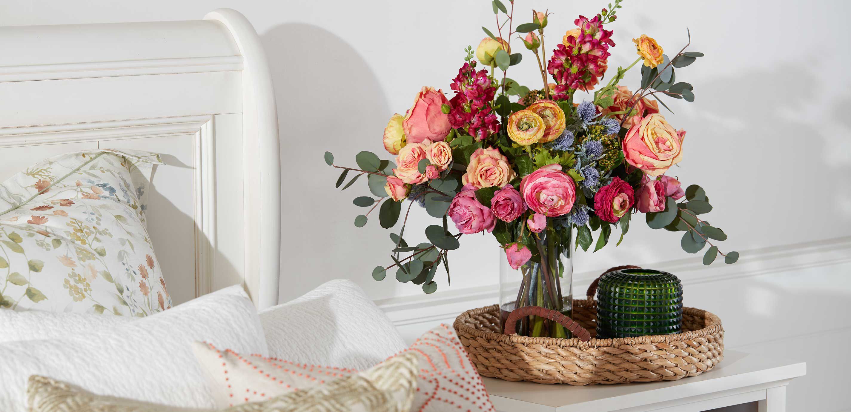 Tall Ranunculus & Roses Mix in Glass_7