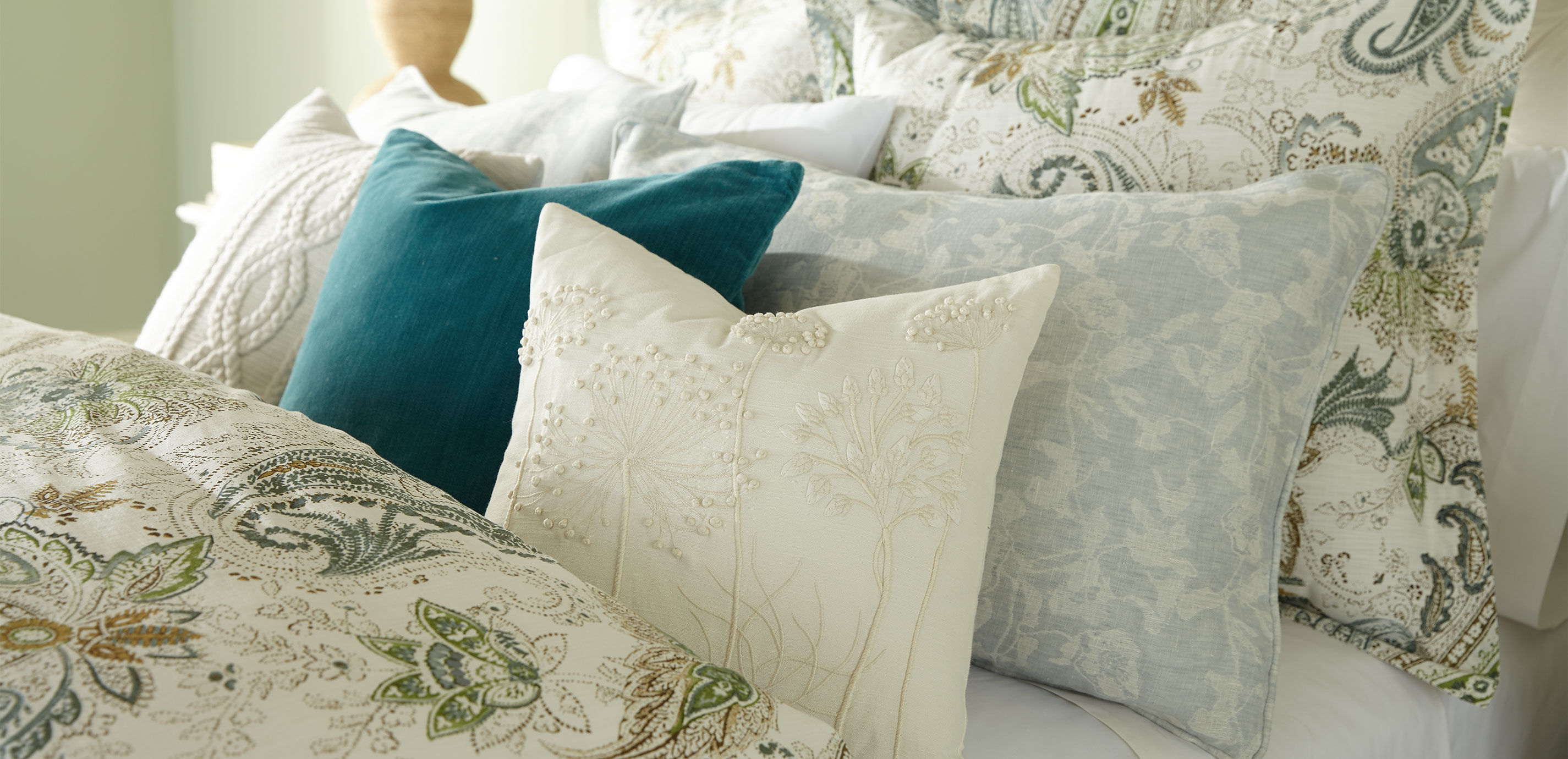 French Knotted Pillow, Ivory_5