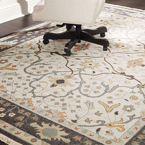 Isari Soumak Rug Product Tile Hover Image 041223