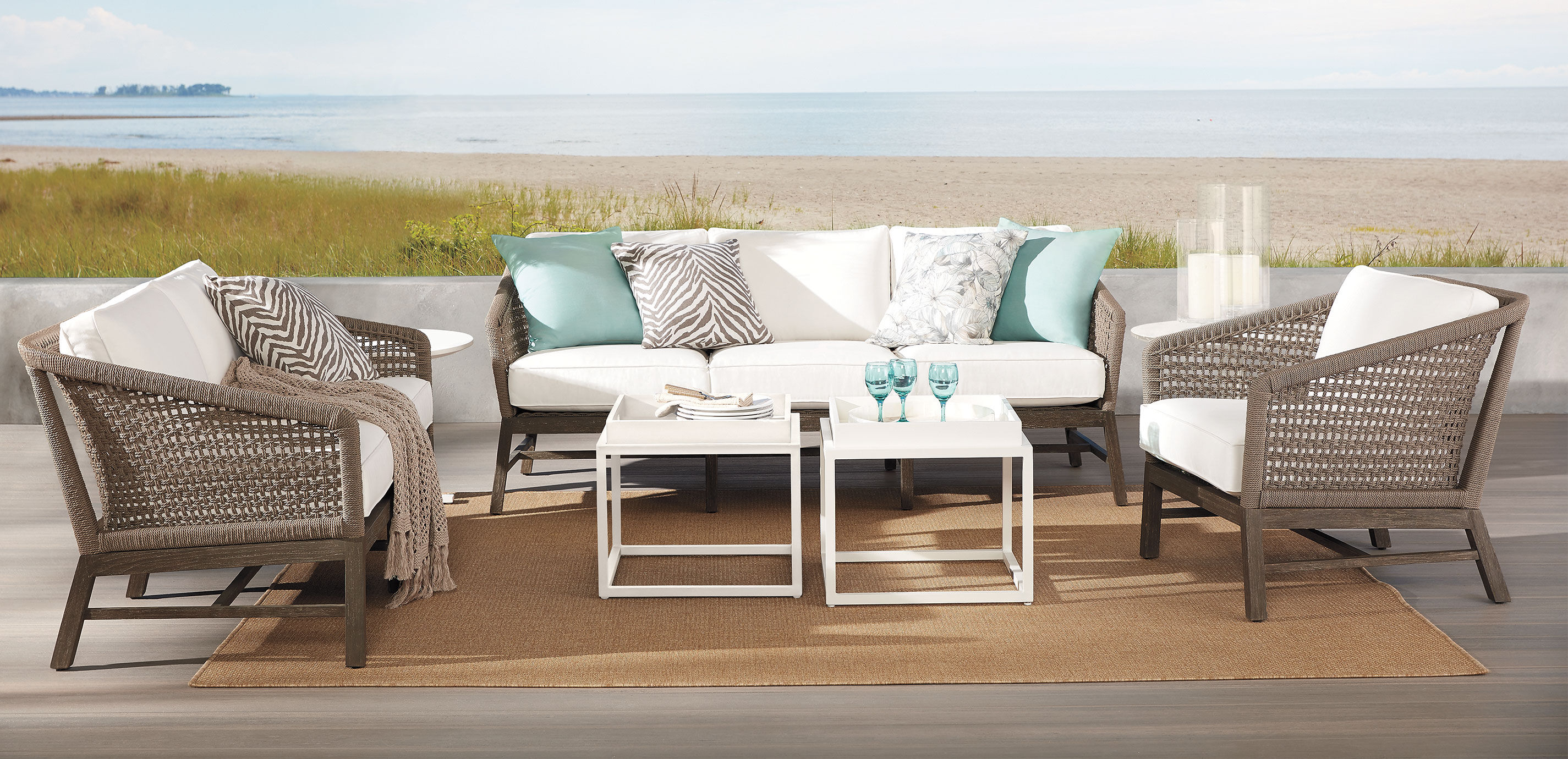 Lillie Round Outdoor End Table_5