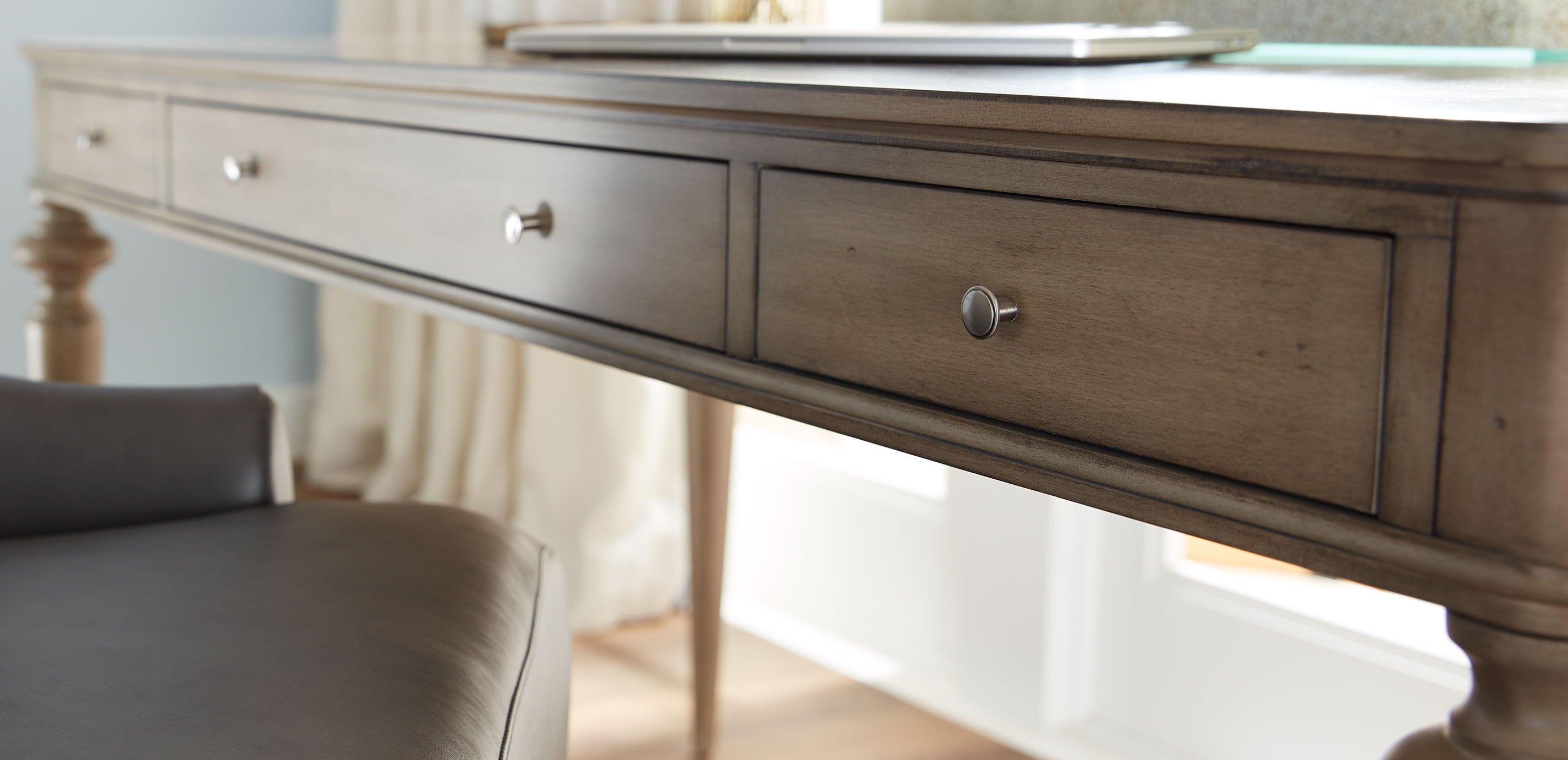 Custom Rounded-Corner Home Office Desk_5