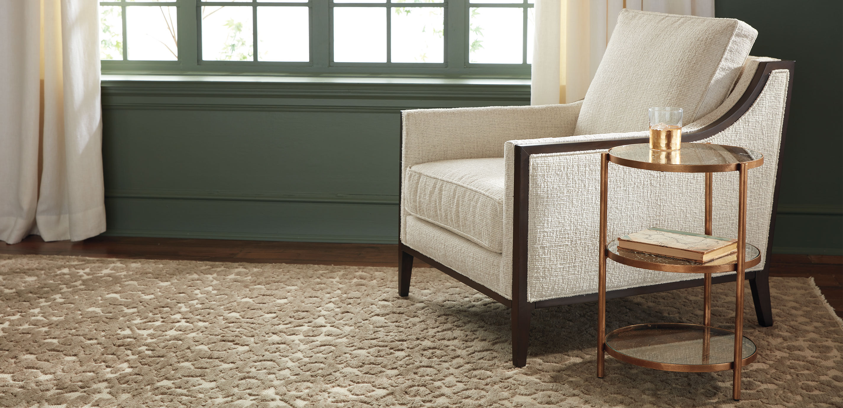 Aurora Lace Accent Table_5