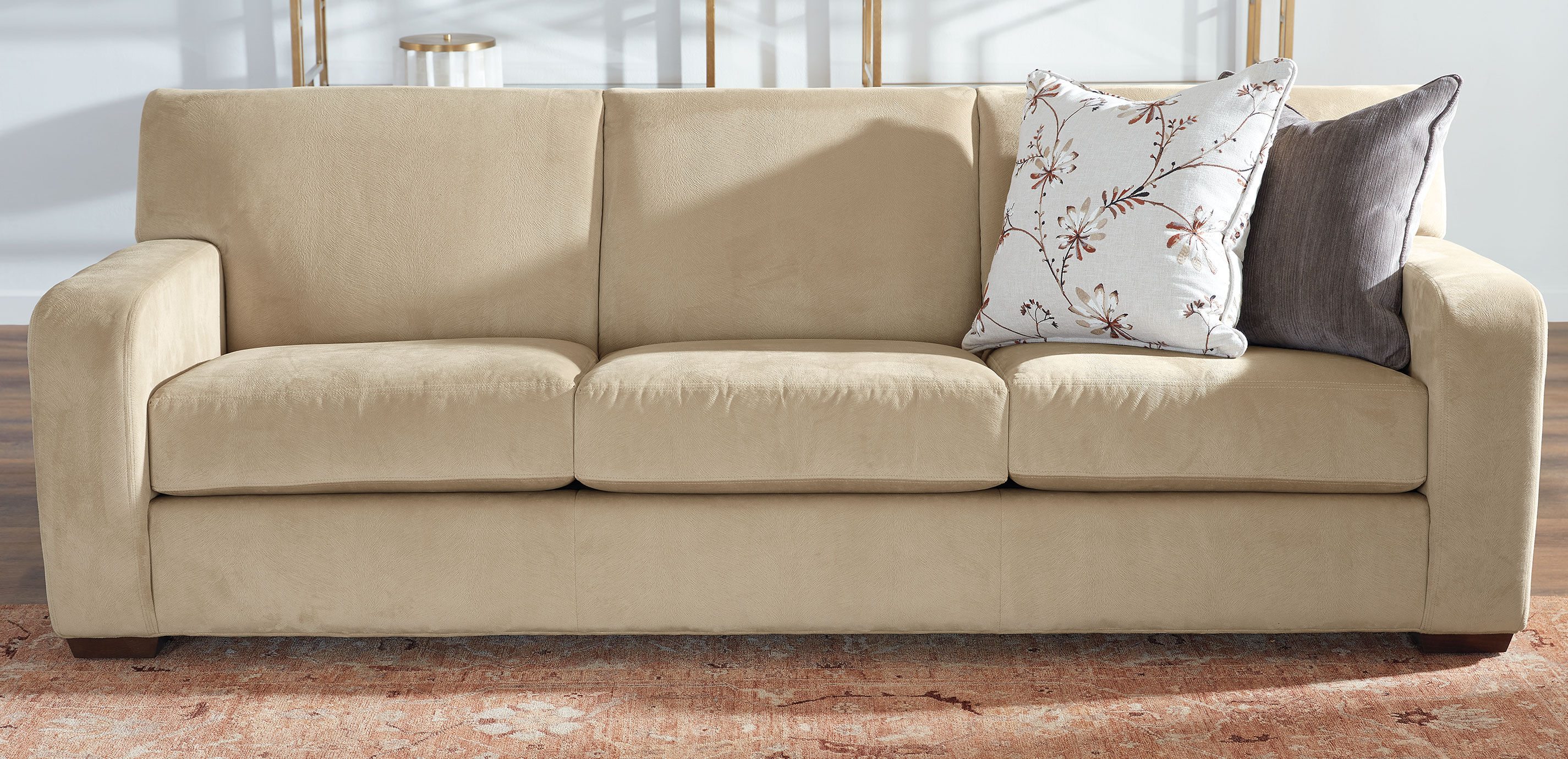 Kellan Modern Club Sofa_4