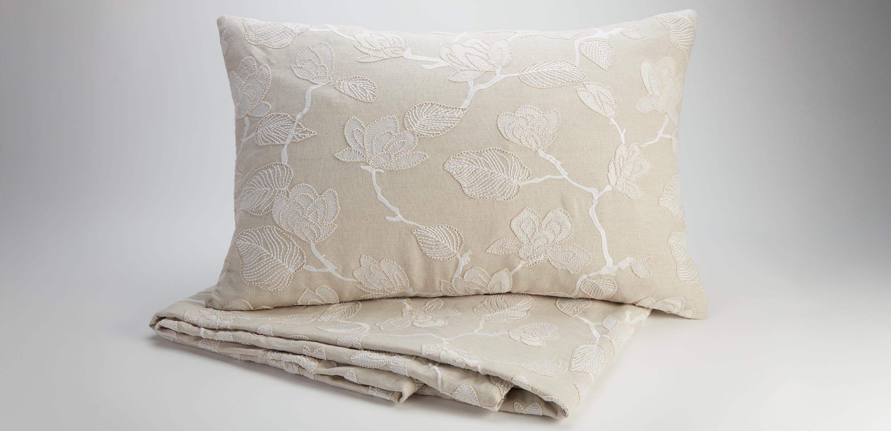 Linen-Blend Floral Embroidered Duvet Cover and Shams Set, Natural_4