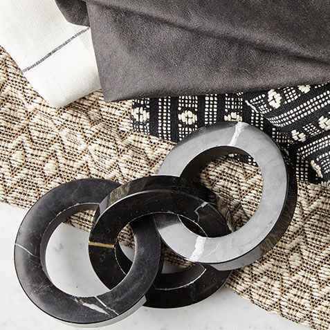 Black Marble Chain Links Product Tile Hover Image 432459   BLK