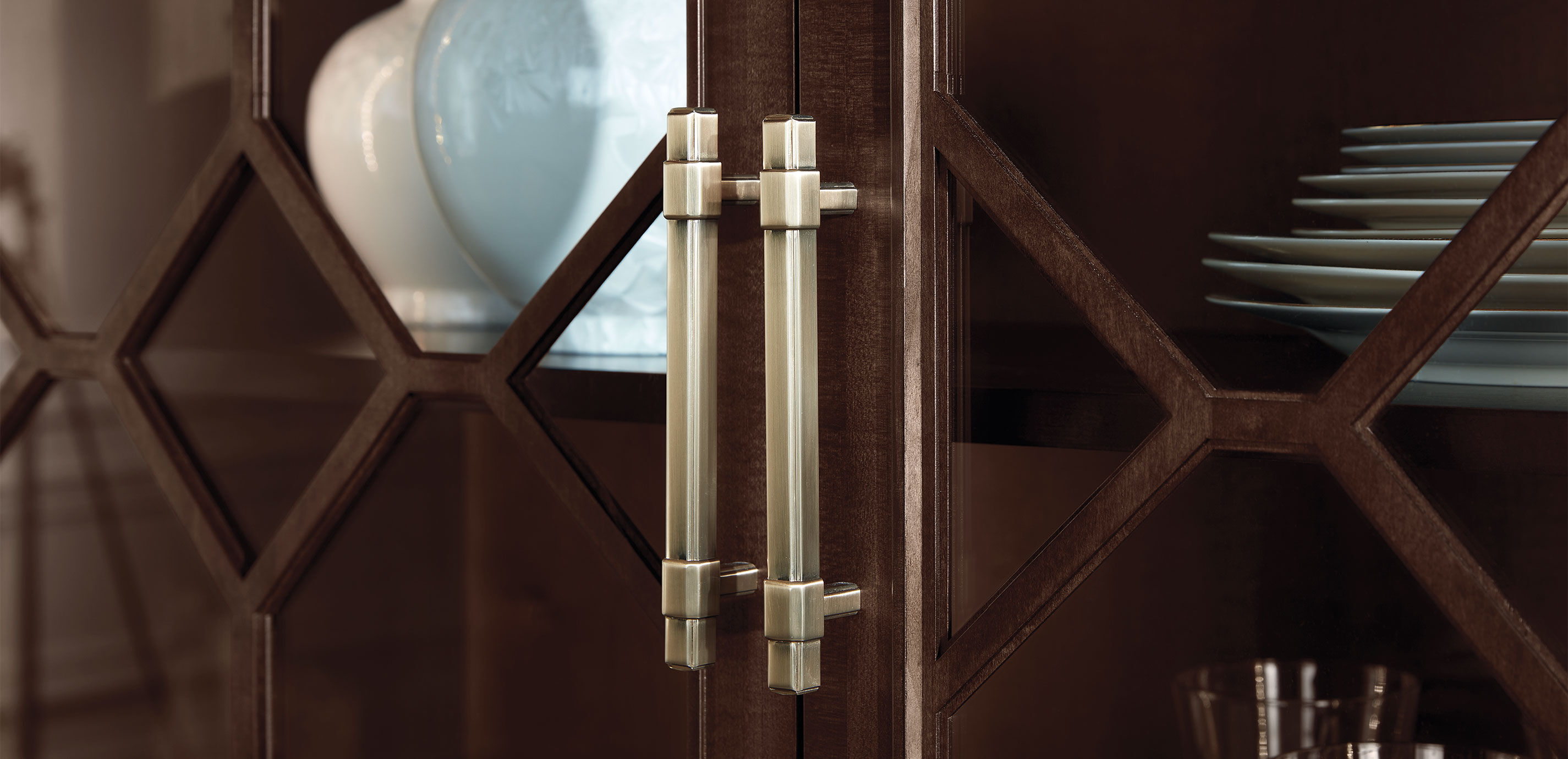 Tristan Display Cabinet_14