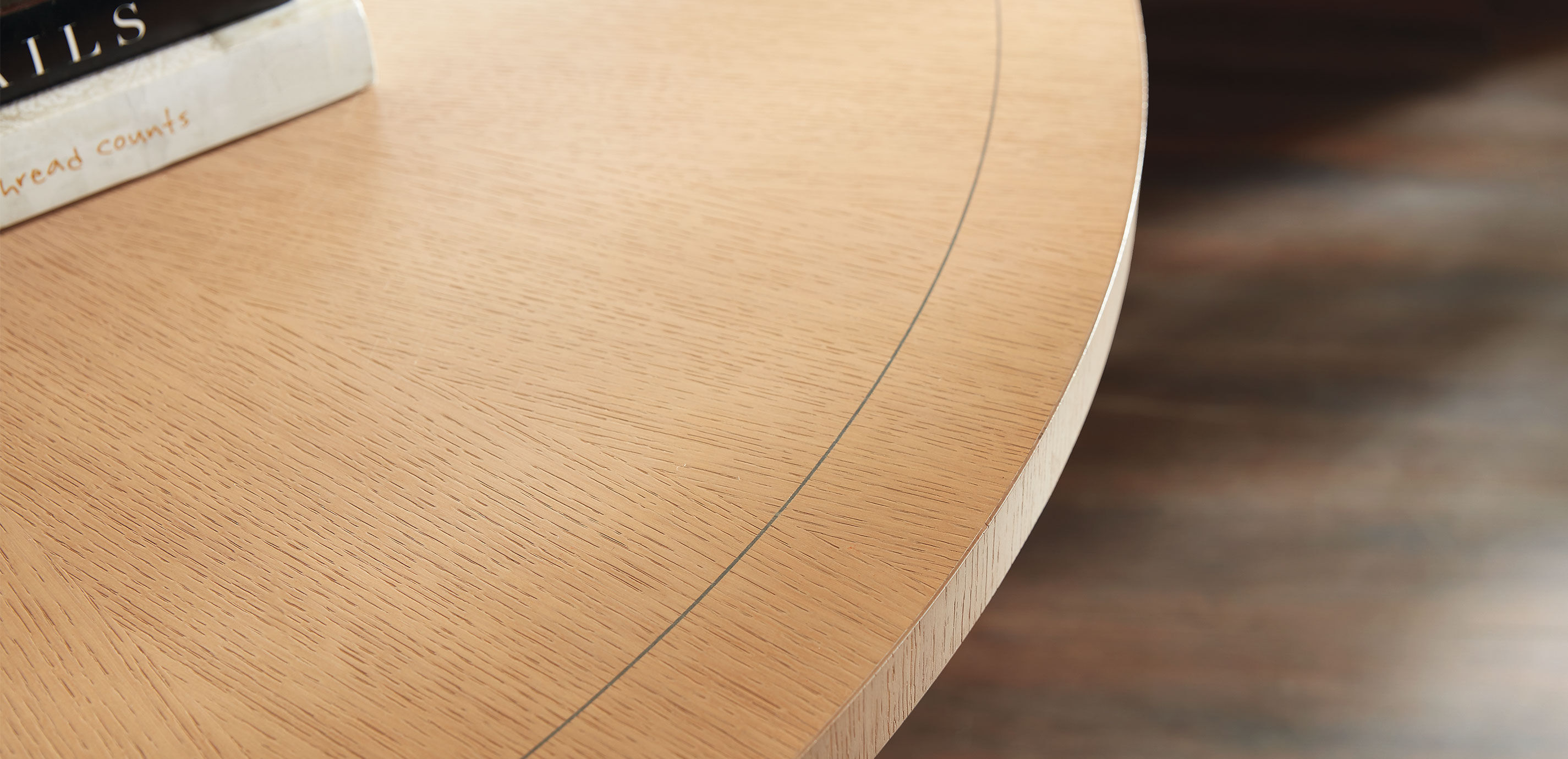 Evansview Round Dining Table_7