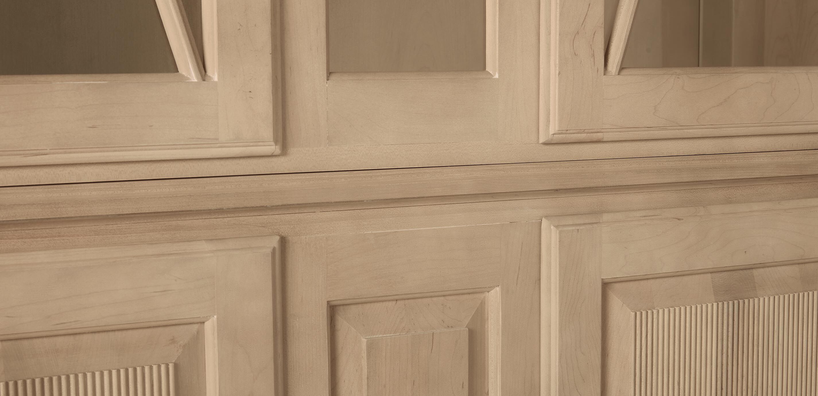 Davos Tall Display Cabinet with Glass Doors_10