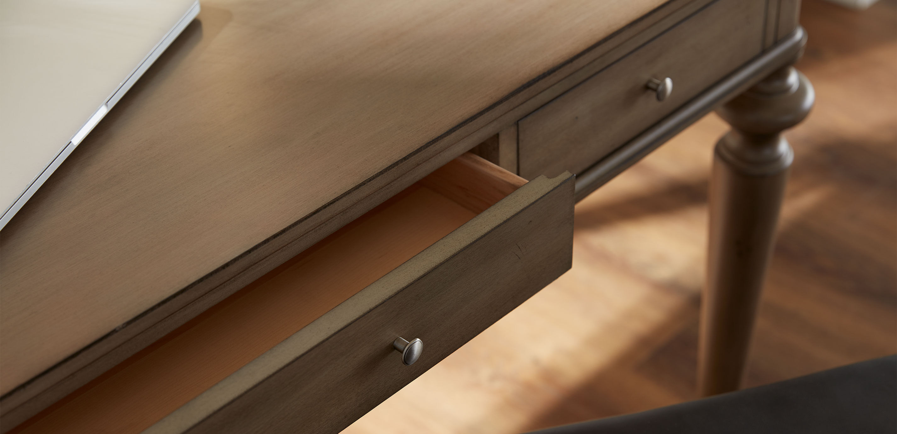 Custom Rounded-Corner Home Office Desk_4