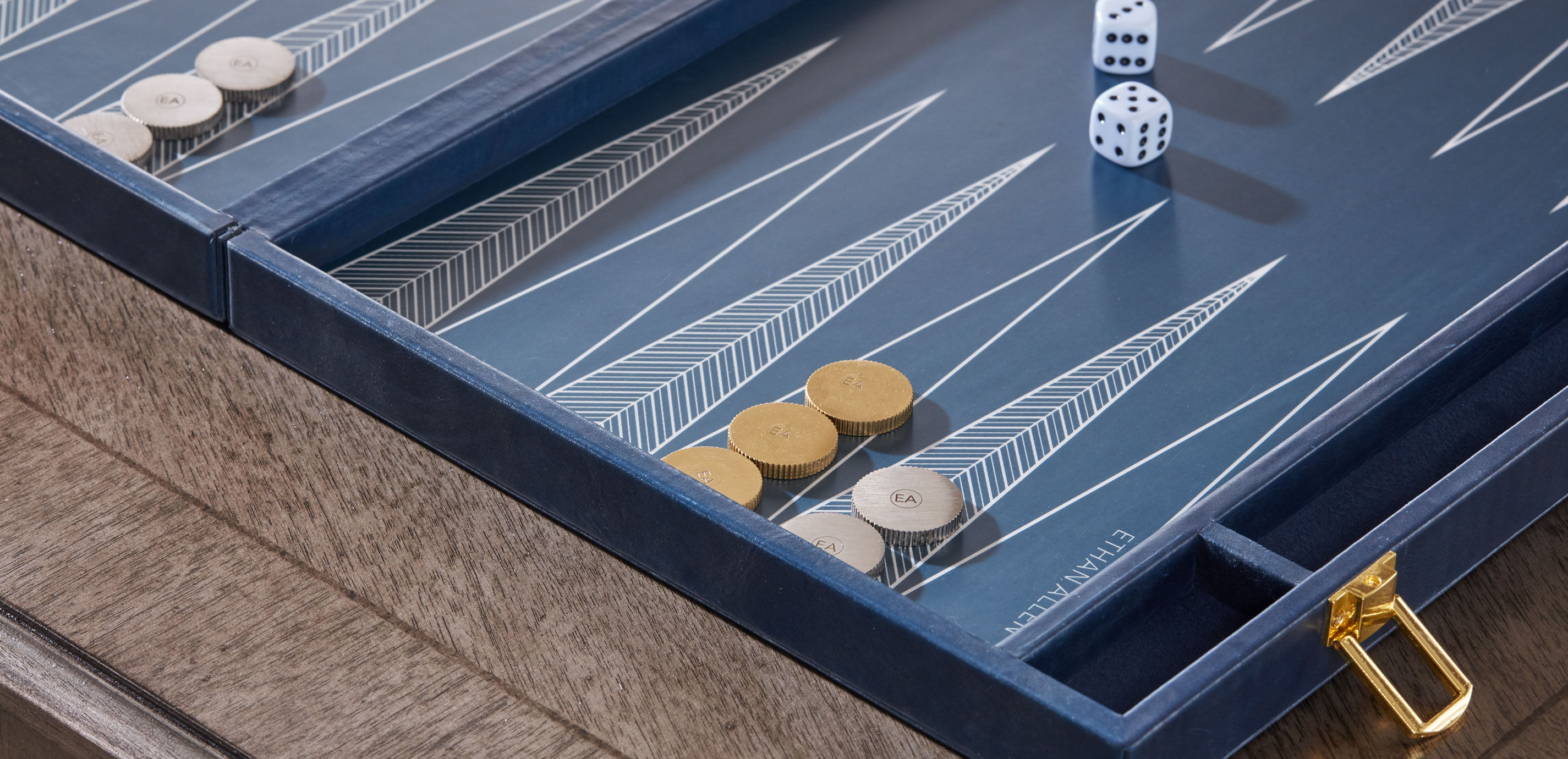 EA Guild Backgammon Board_5