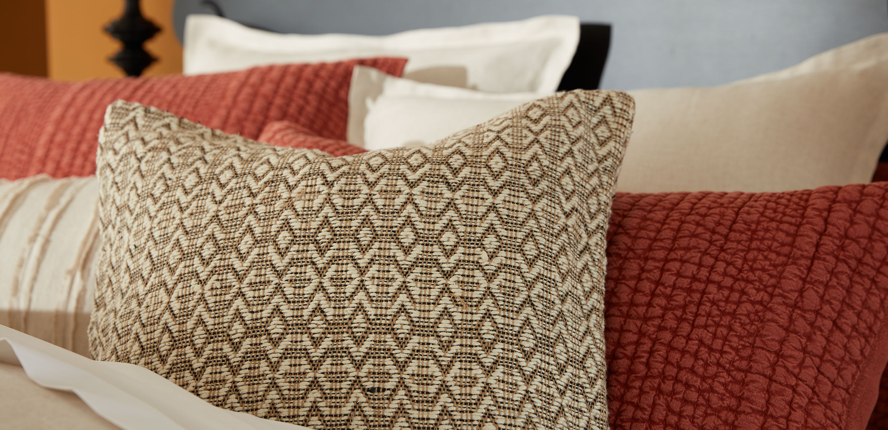 Woven Diamond Pillow_5