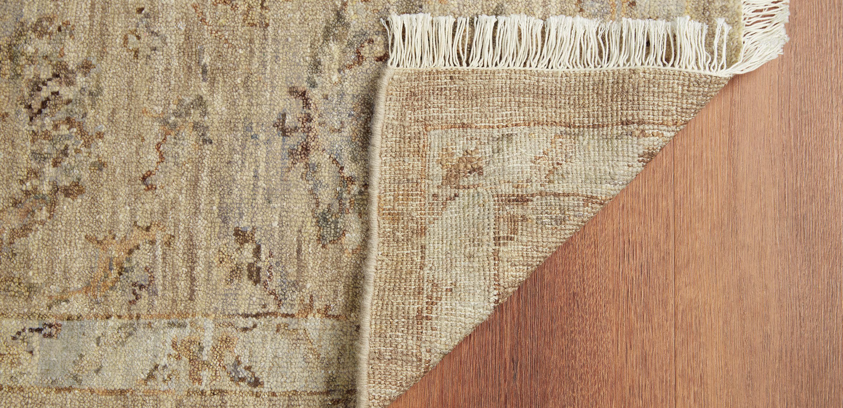 Modern Ziegler Persian-Inspired Rug_7