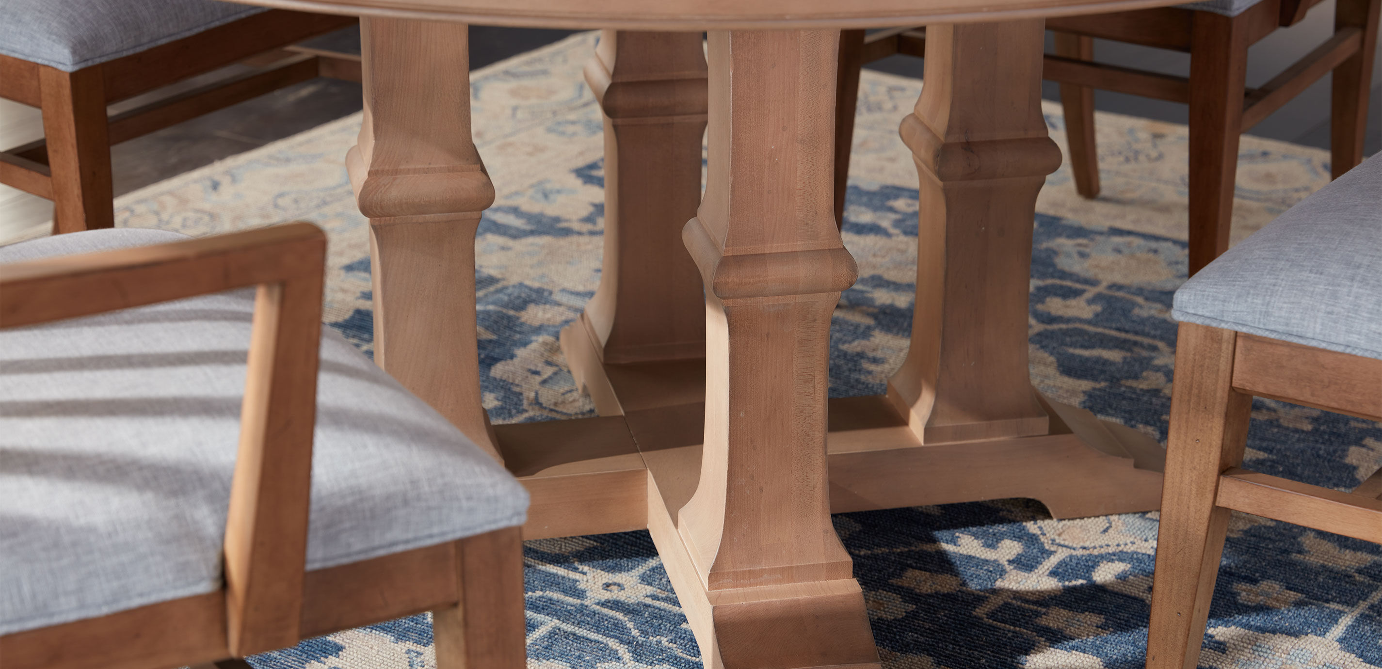 Piermont Round Extension Dining Table_7