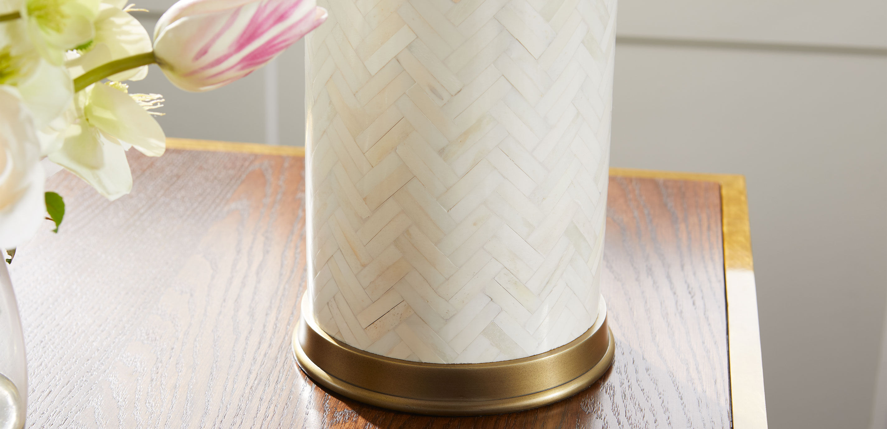 Vaughn Bone Table Lamp_5