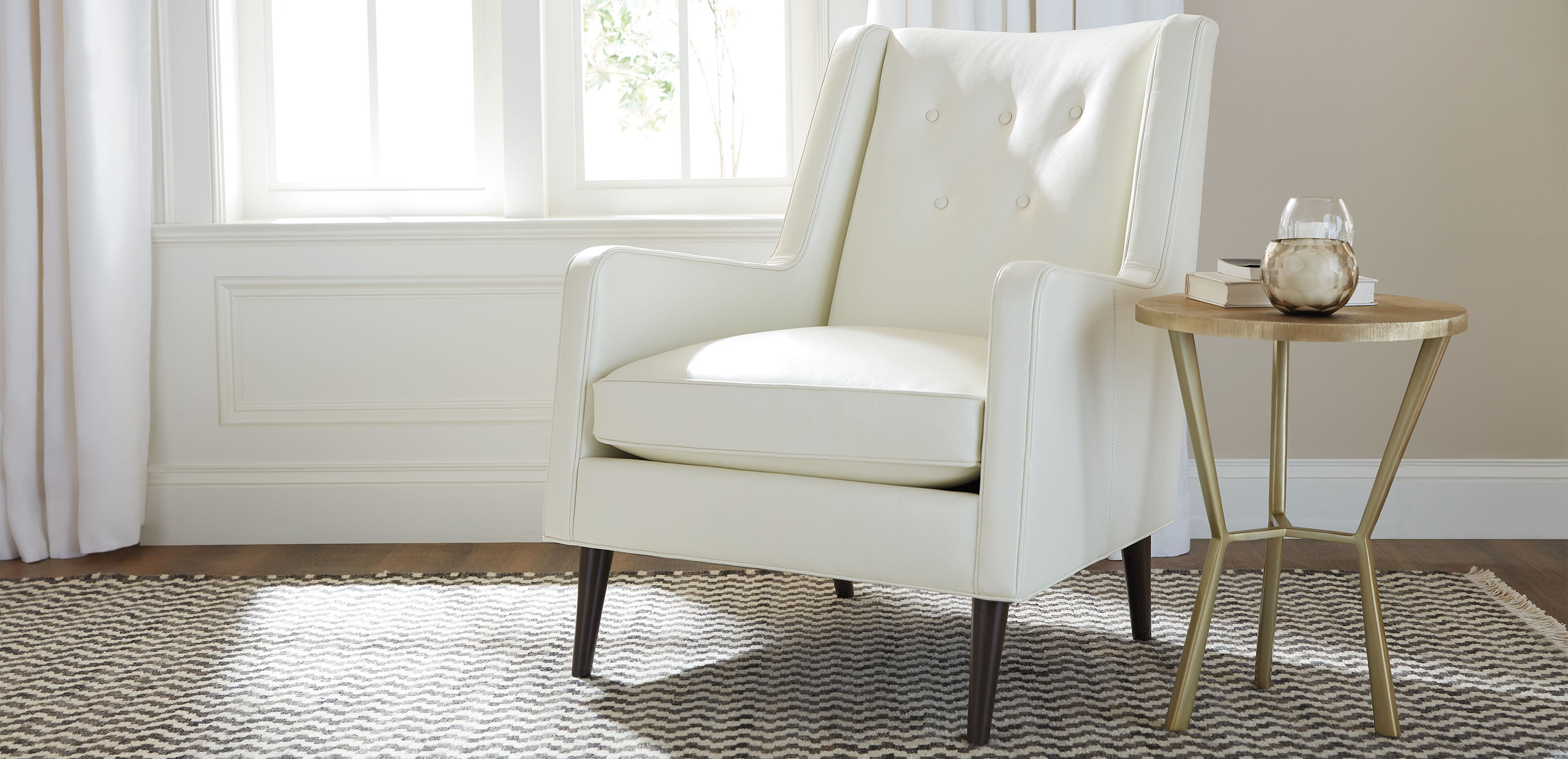 Nora Gray Cut-Glass Vase_4