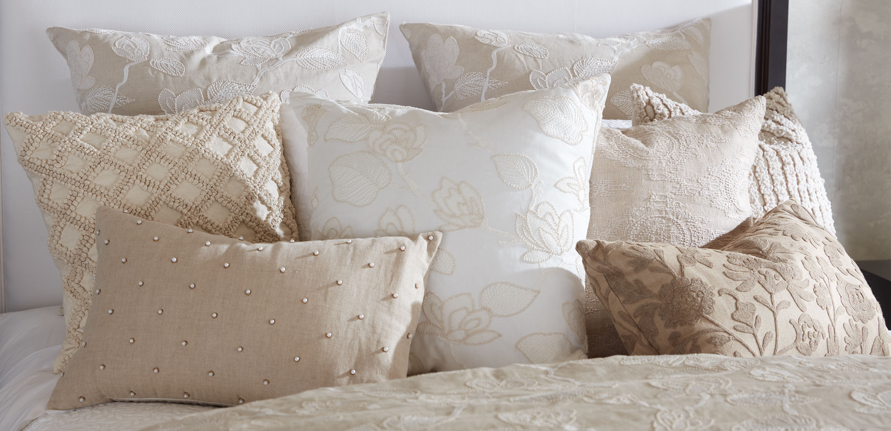 Linen-Blend Floral Embroidered 22" Square Pillow, White_4