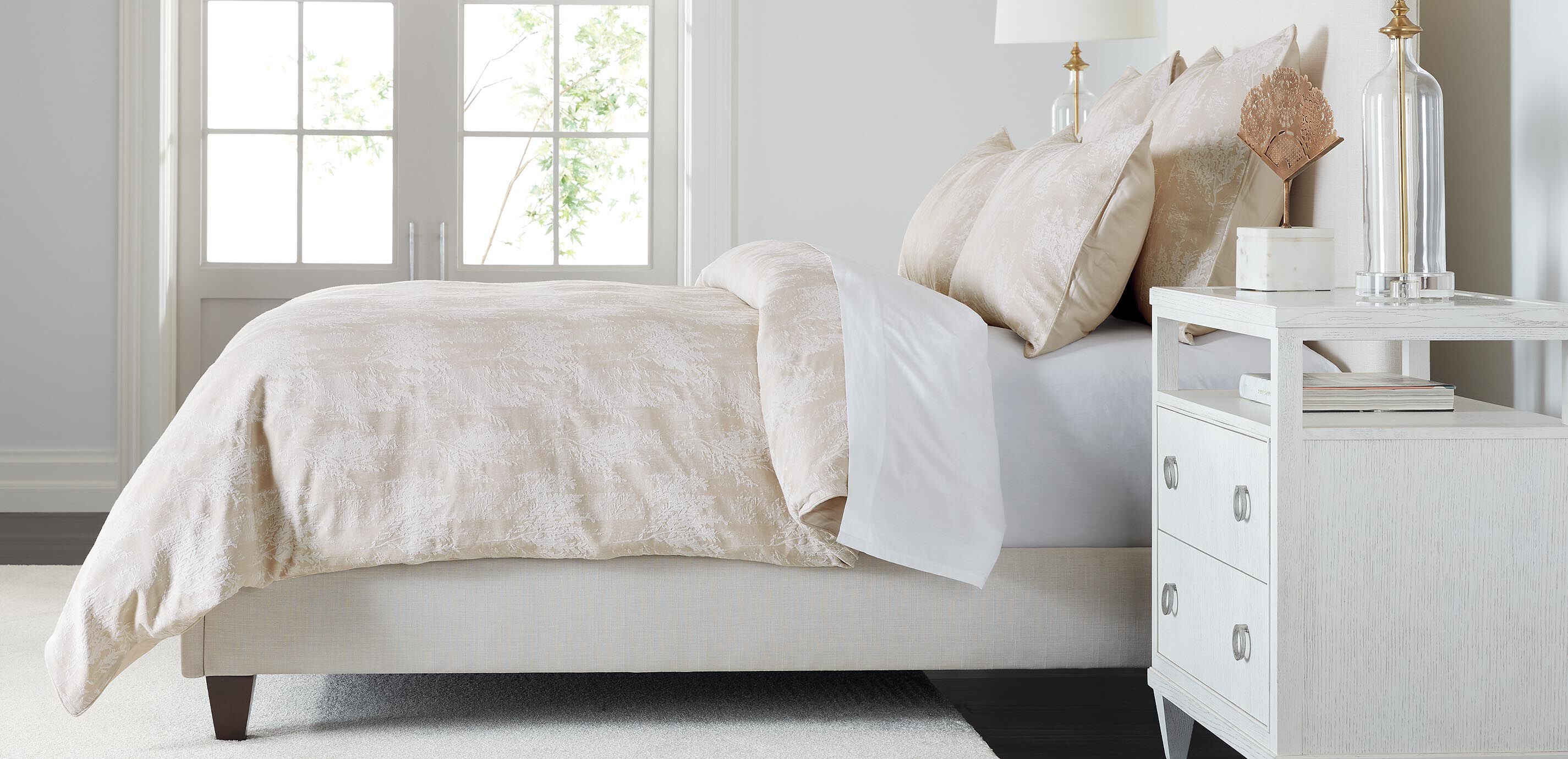 Woven Jacquard Abstract Duvet Cover and Shams Set_1