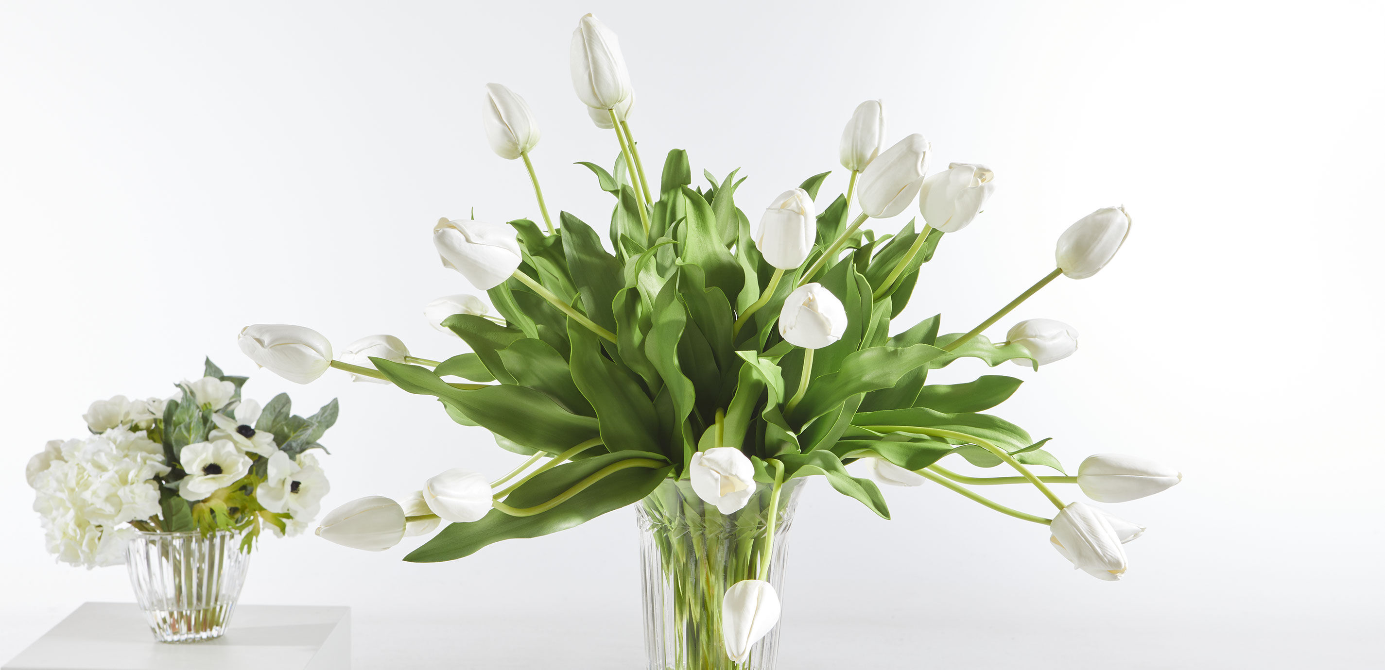 White Tulip Bouquet in Cut-Glass Vase_9