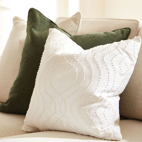 Knotted Ogee Pillow Product Tile Hover Image 065781