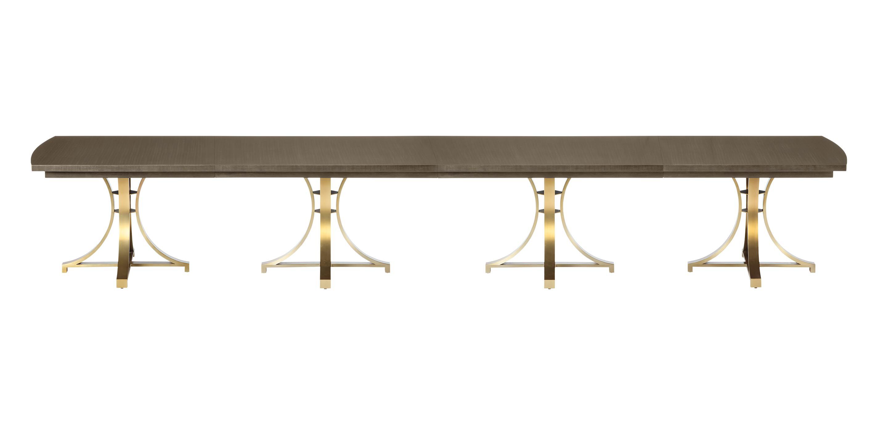 Evansview Grand Dining Table