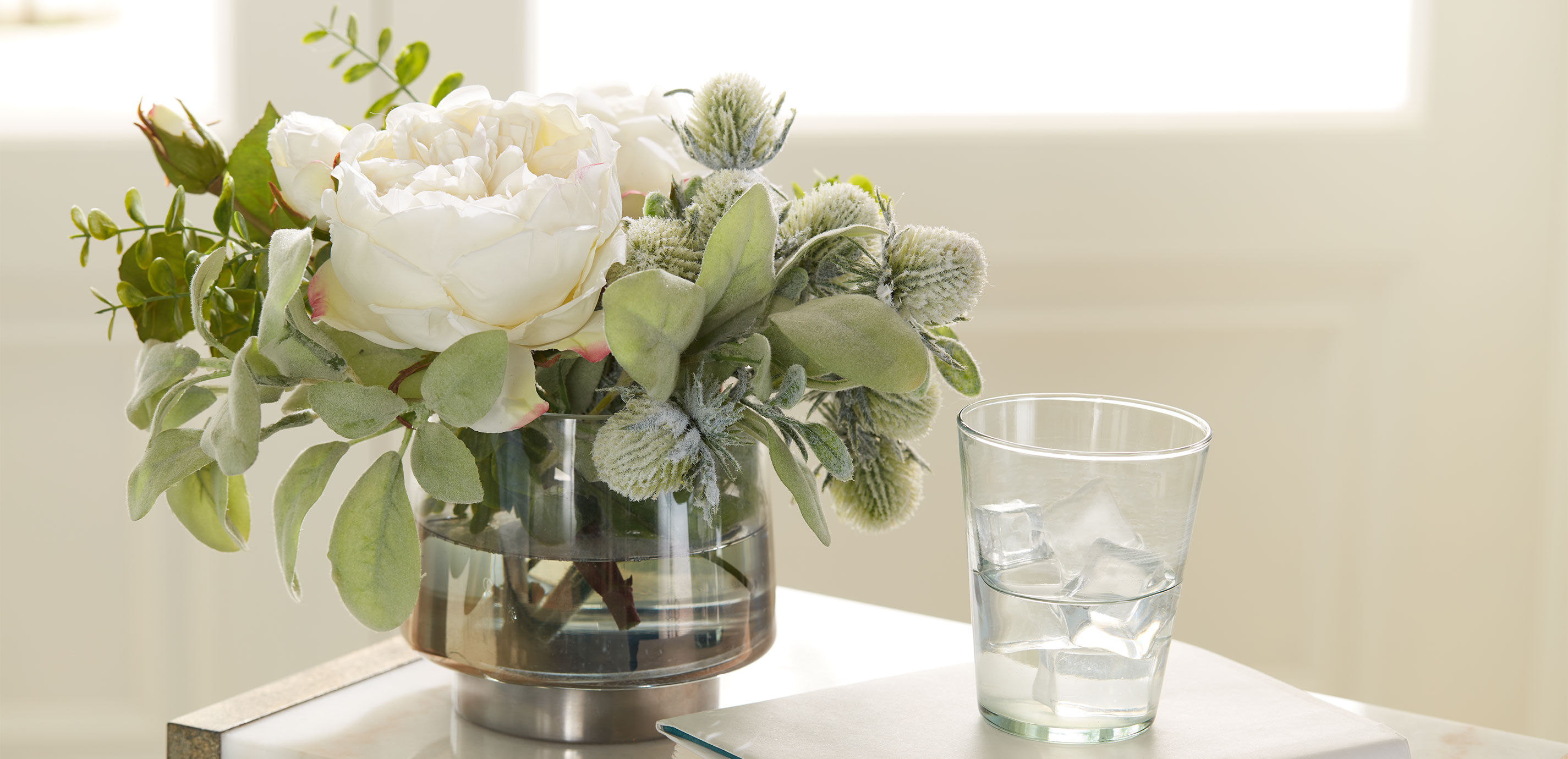 Rose Thistle Mix in Glass Vase_7