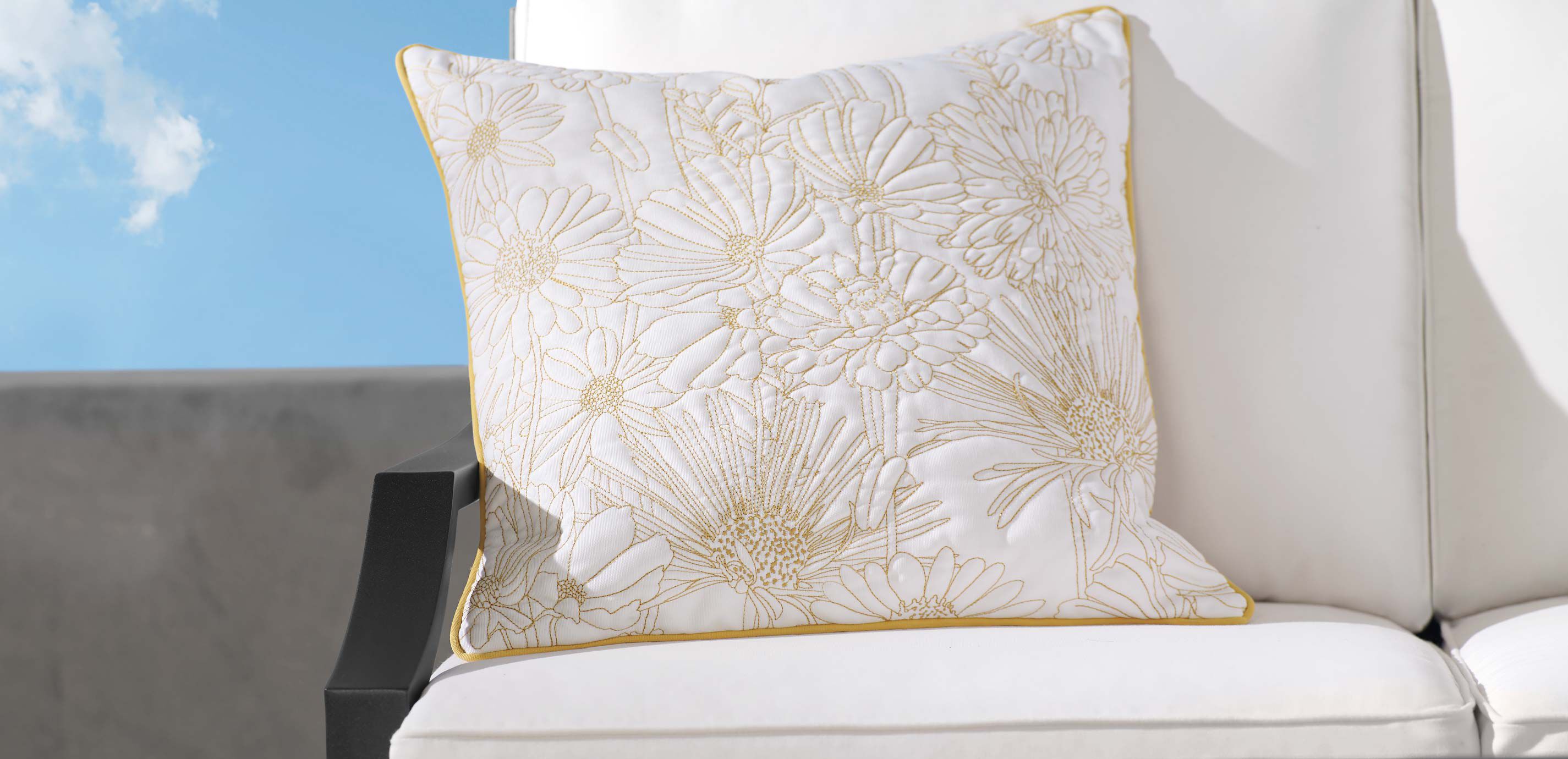 Embroidered Floral Outdoor Pillow_4