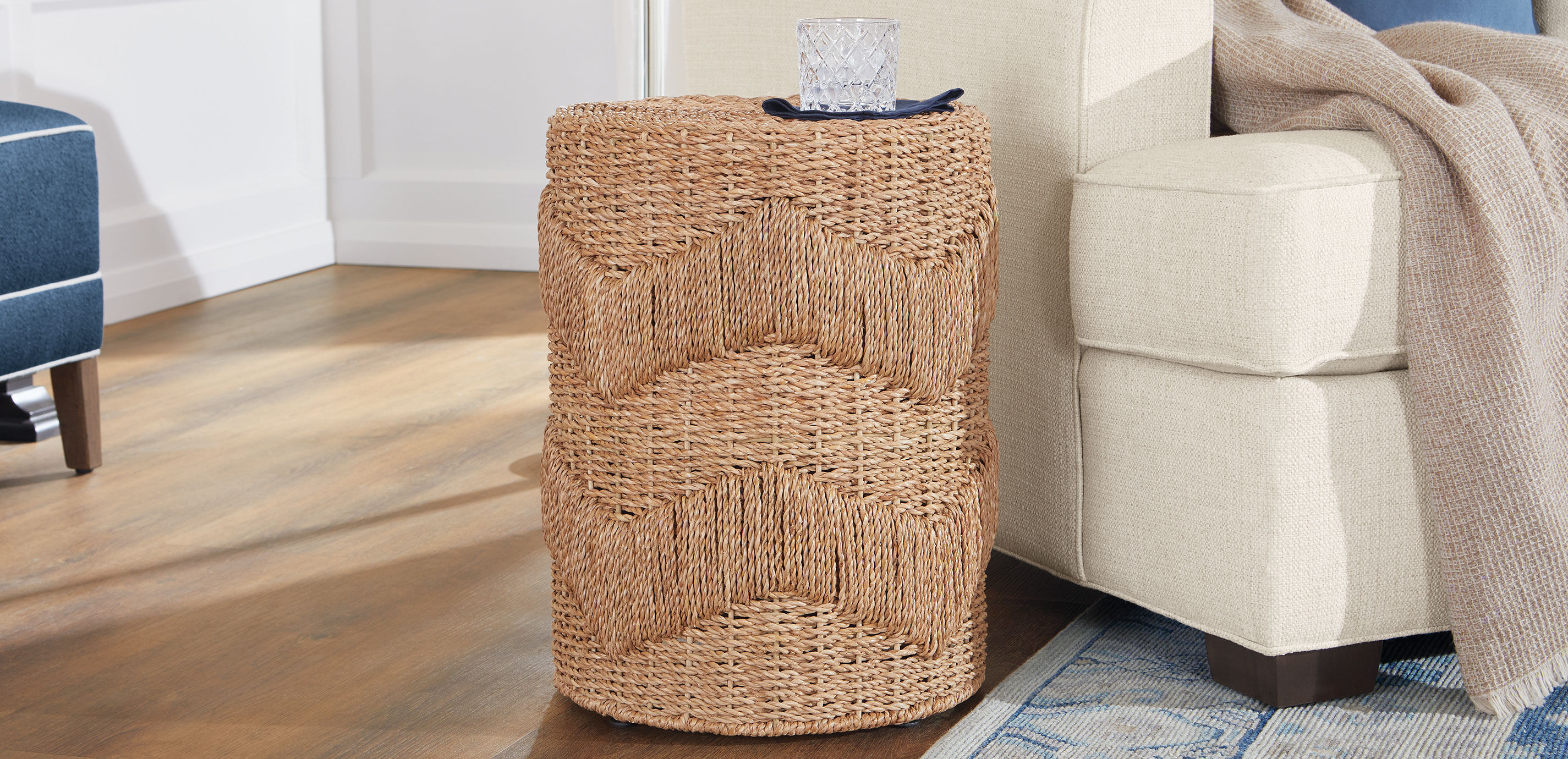 Hannah Woven Seagrass Accent Table_4
