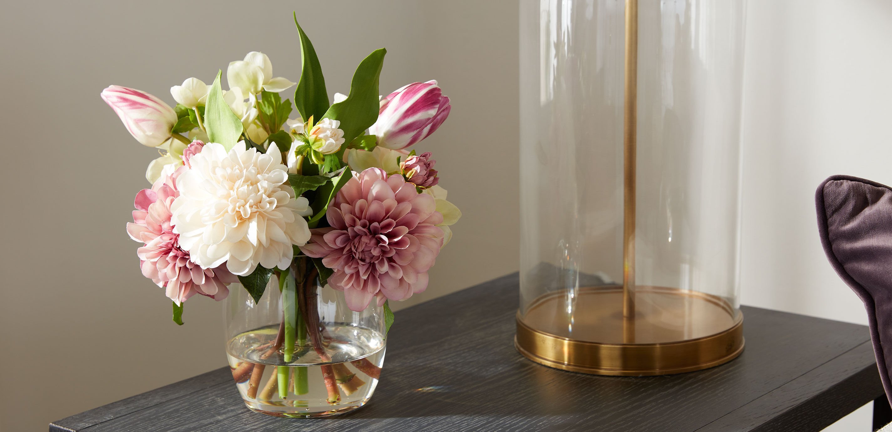 Dusty Lavender Dahlia Arrangement in Glass Vase_4