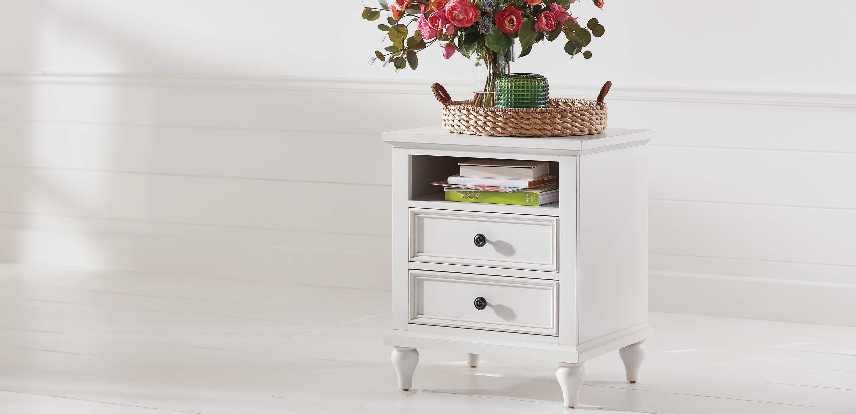 Tall Ranunculus & Roses Mix in Glass_10