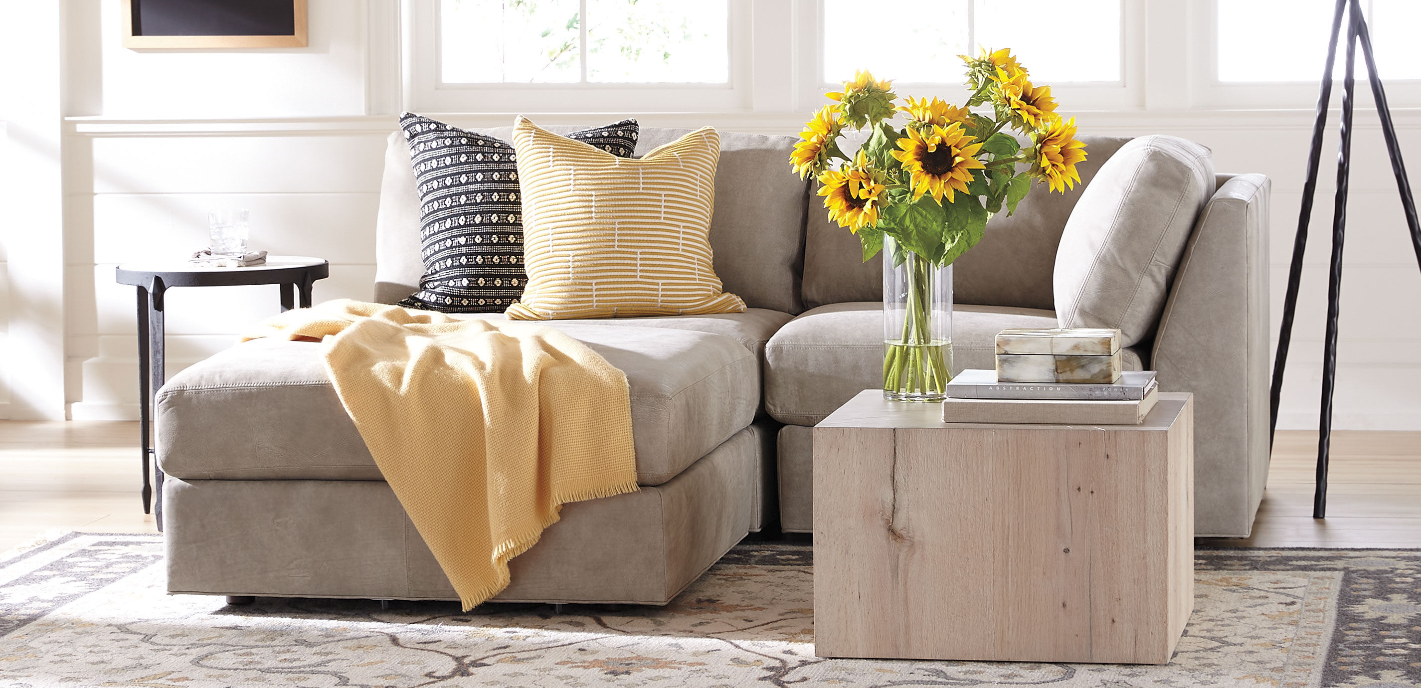 Daydreamer Leather Three-Piece Modular Sectional_6