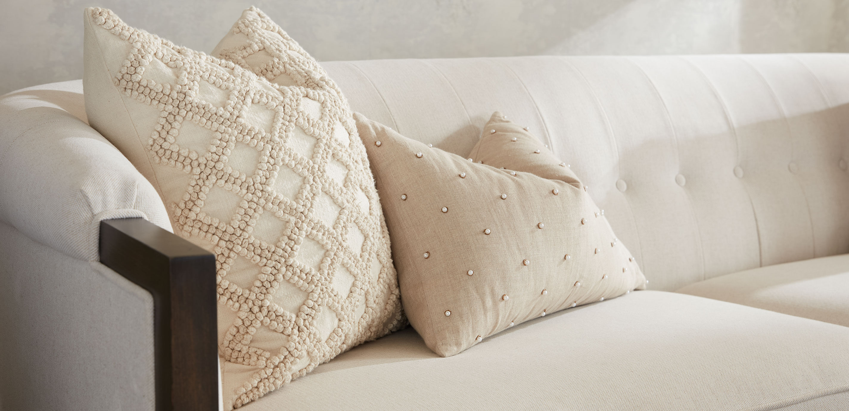 Petite Pearl Lumbar Pillow_5