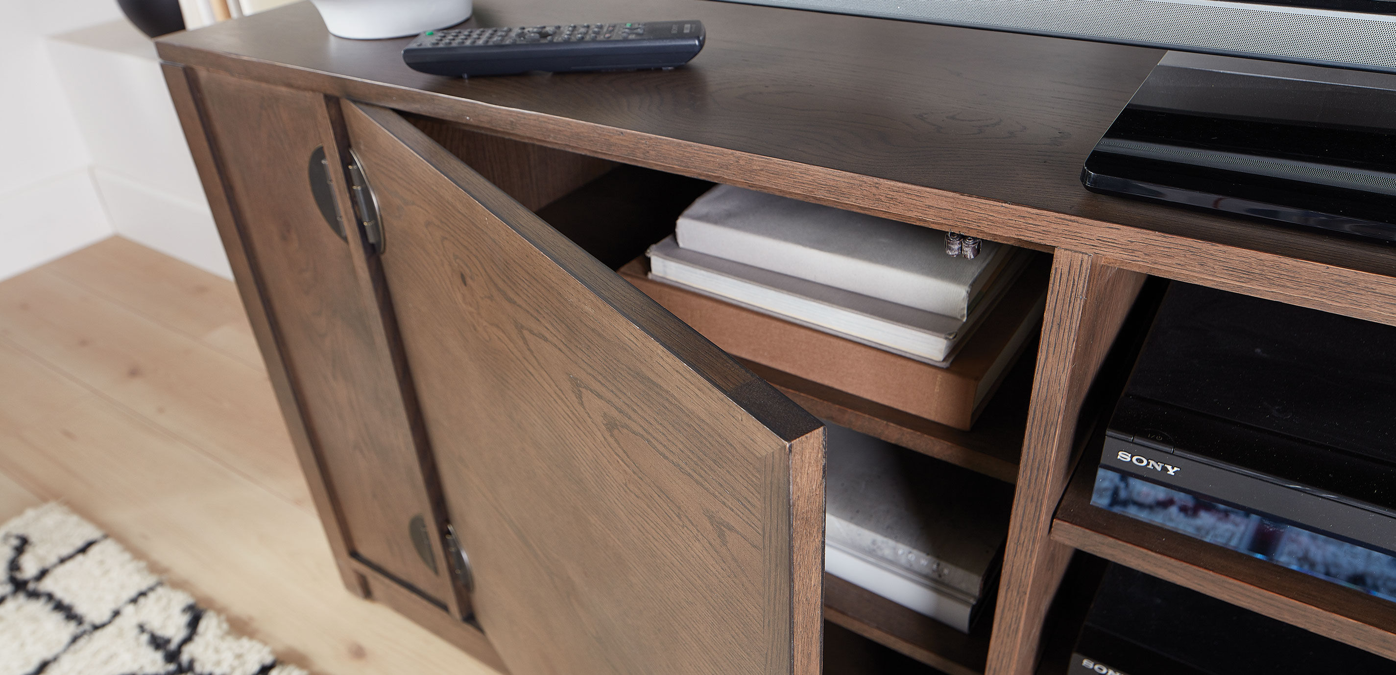 Parry Large Media Media Ethan Allen