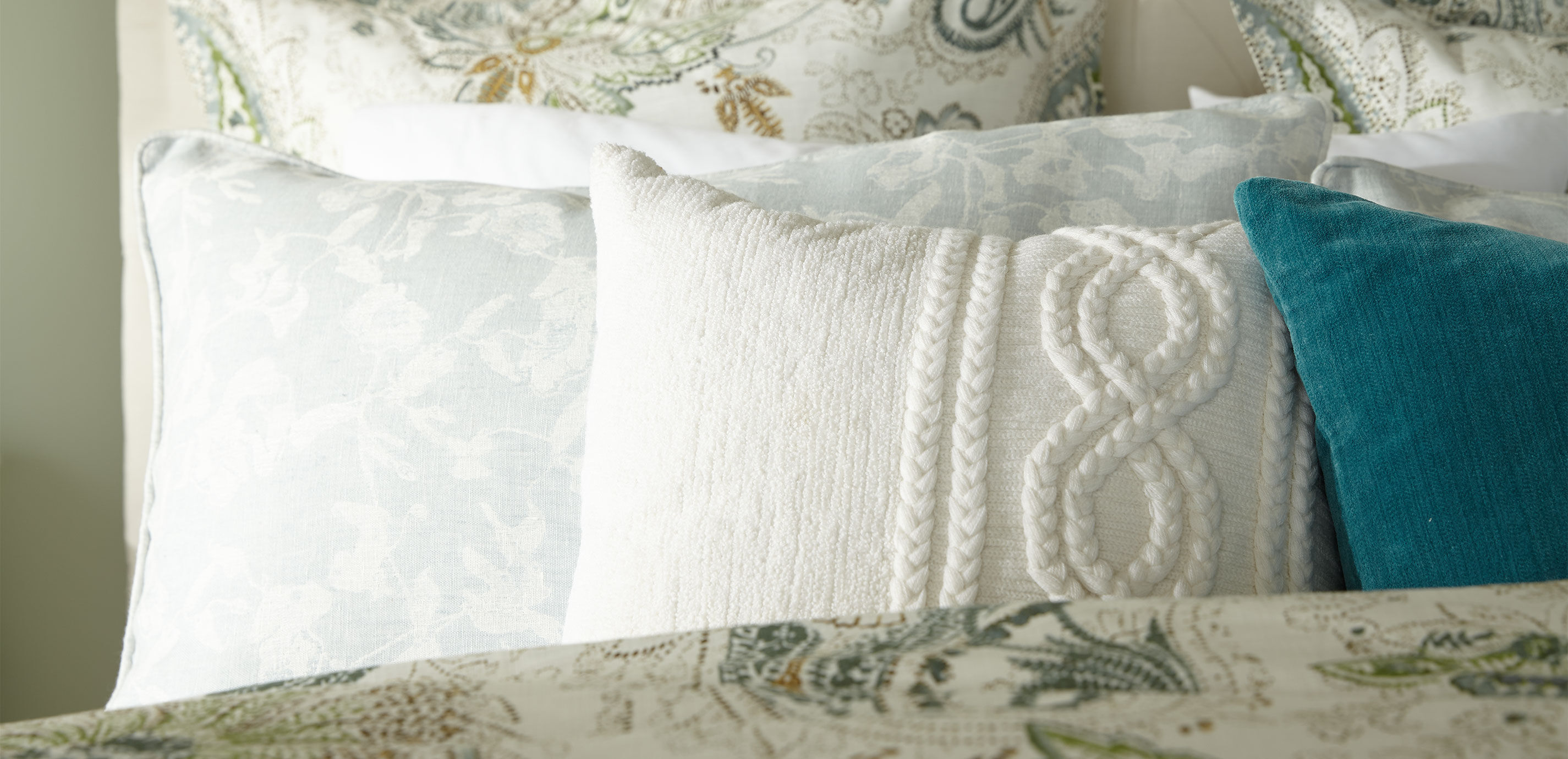 Textured Braid Trim Pillow_2