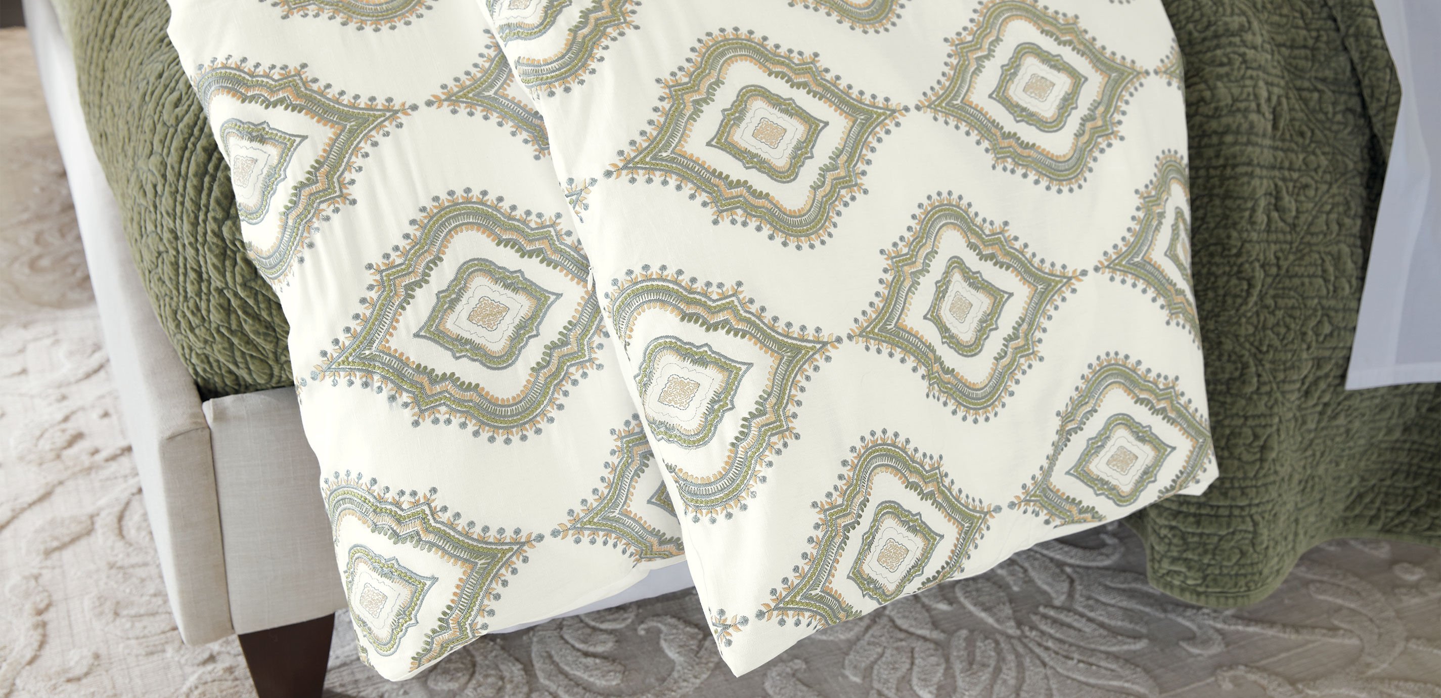 Green Embroidered Duvet Cover and Shams Set_6