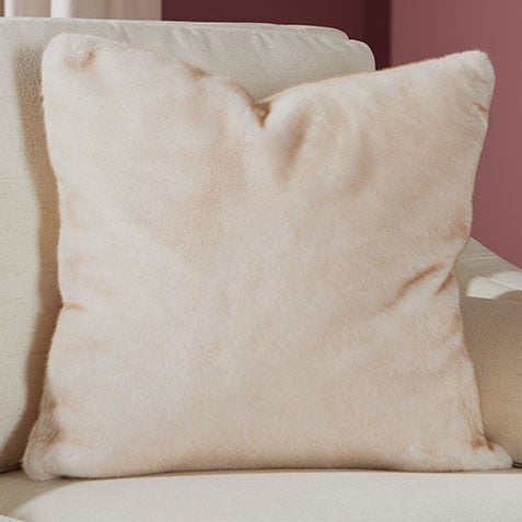 Blonde Mink Faux Fur Pillow Product Tile Hover Image 065611