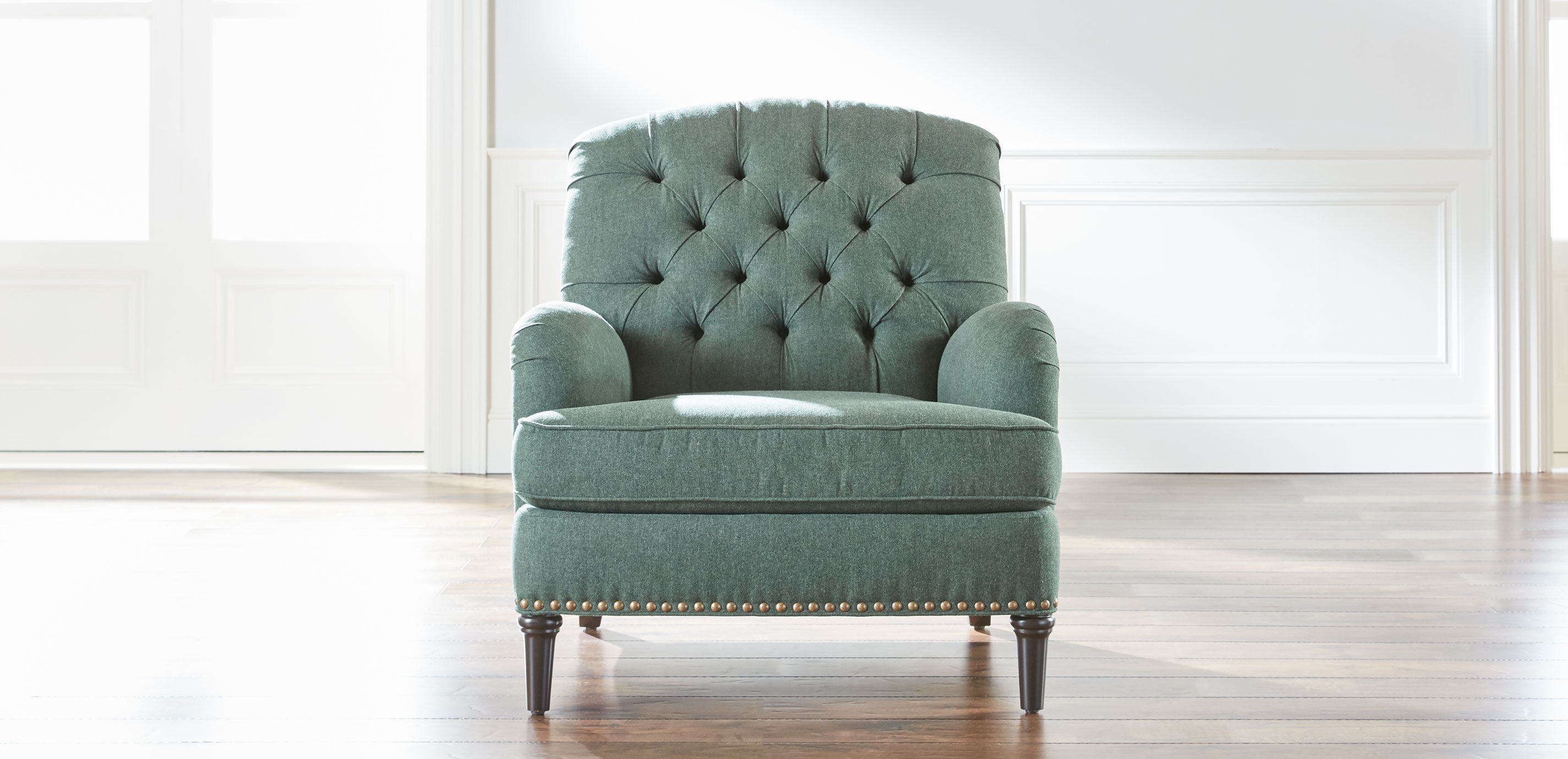Tall sales club chair