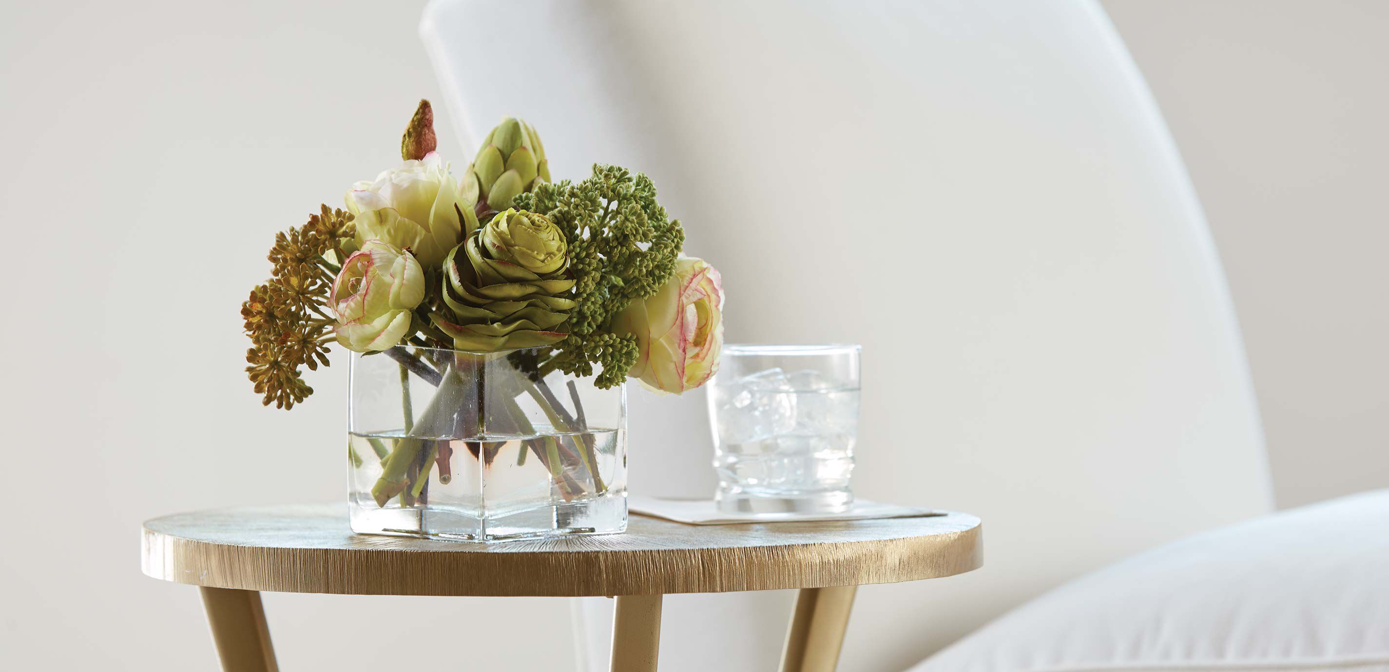 Small Tropical Florals in Glass Cube_2