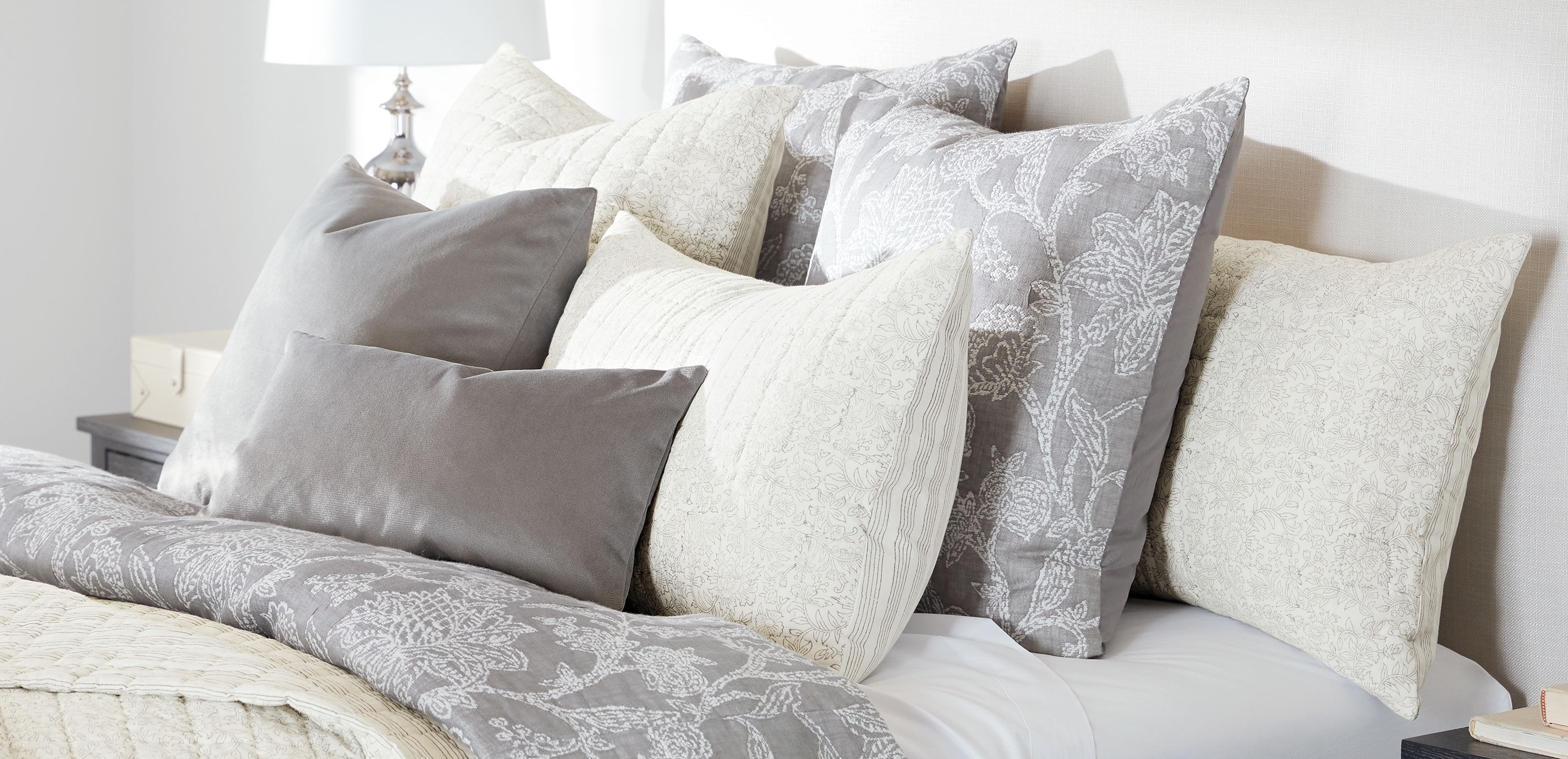 Floral Jacquard Duvet Cover and Shams Set, Gray_6