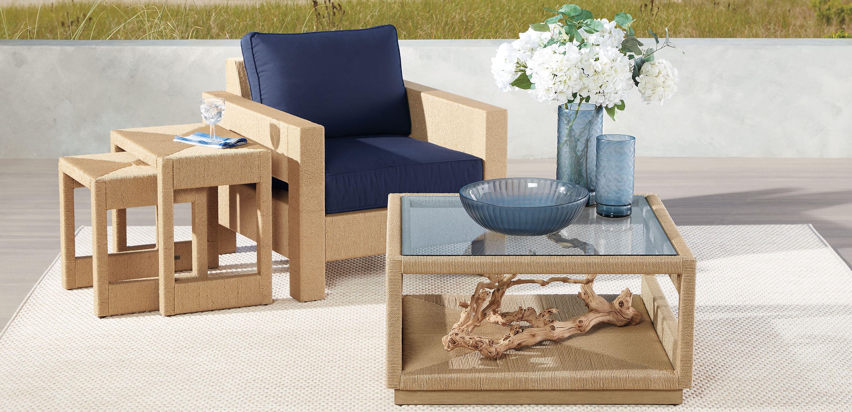 Sonesta Bay Square Outdoor Coffee Table_5