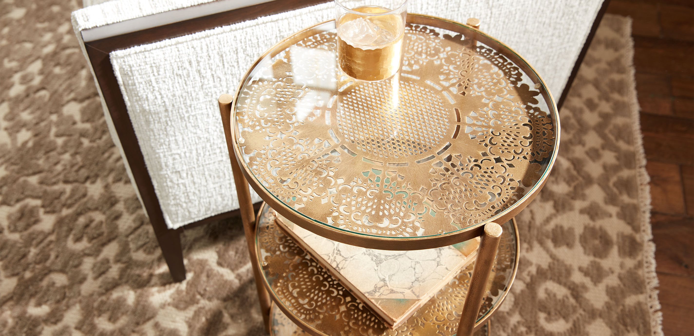 Aurora Lace Accent Table_4