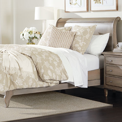 Chlo&eacute; Bed Product Tile Hover Image 375642