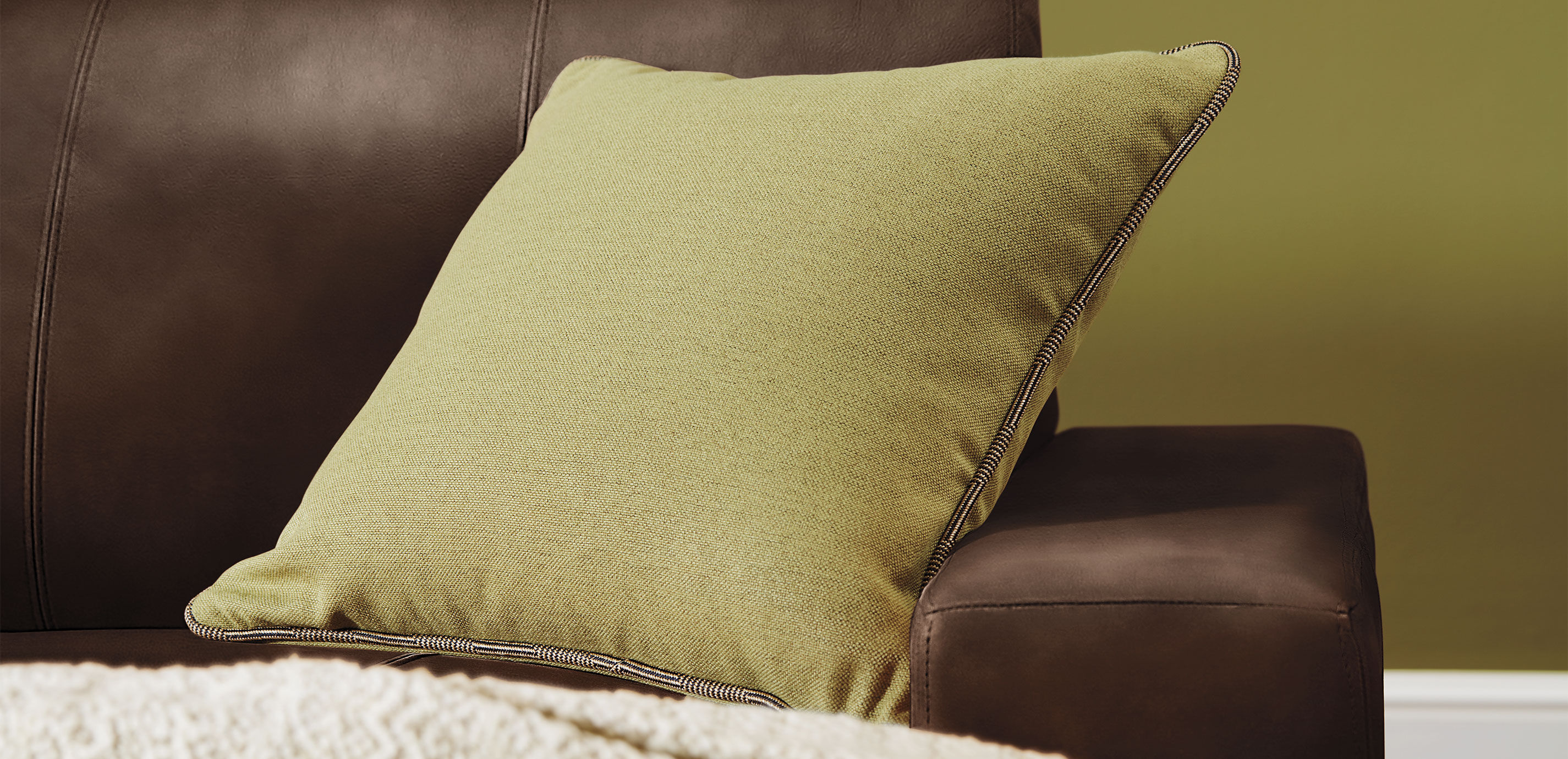 Green Pillow with Herringbone Trim_2