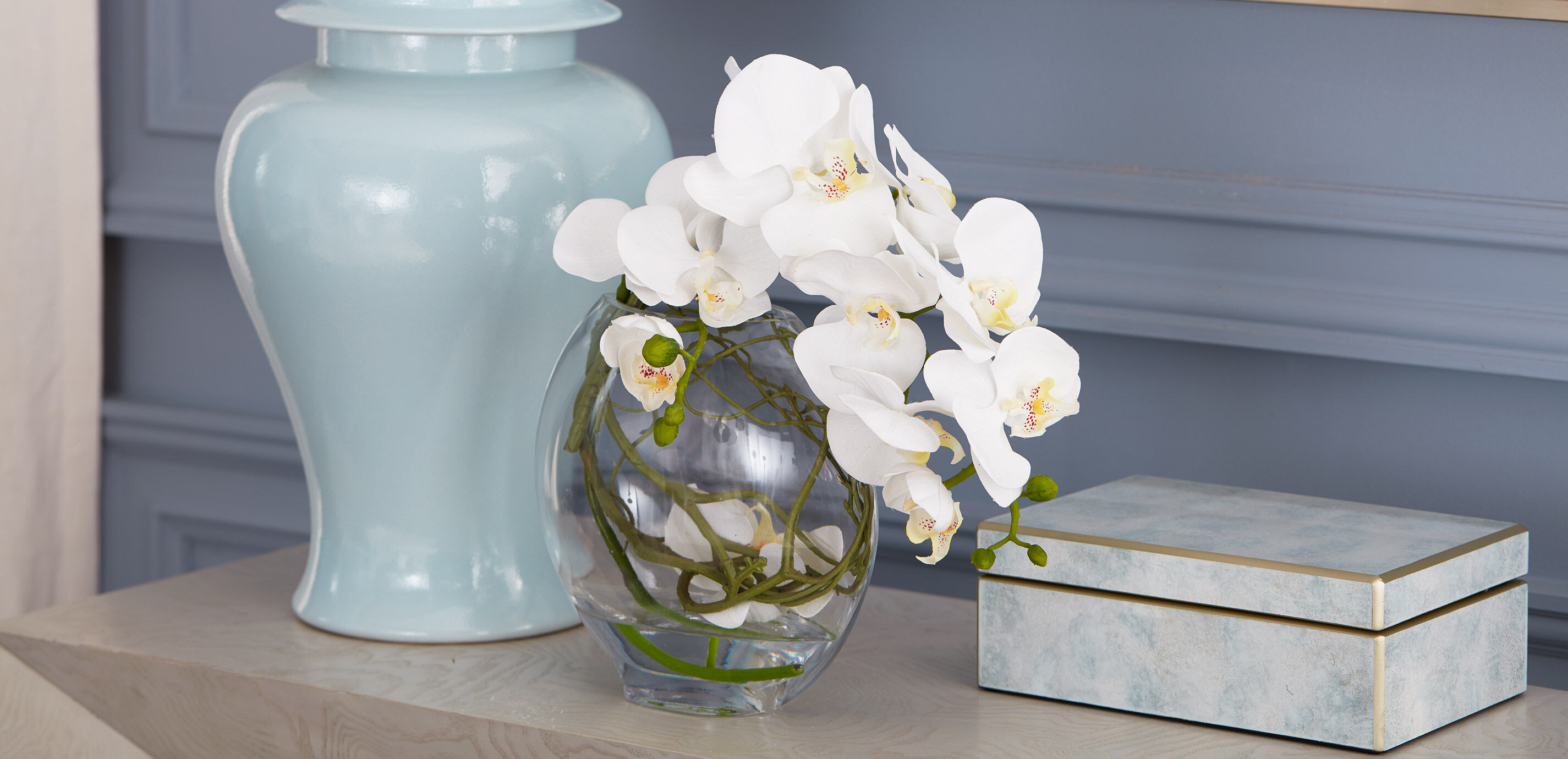 Orchid in Glass Vase_4