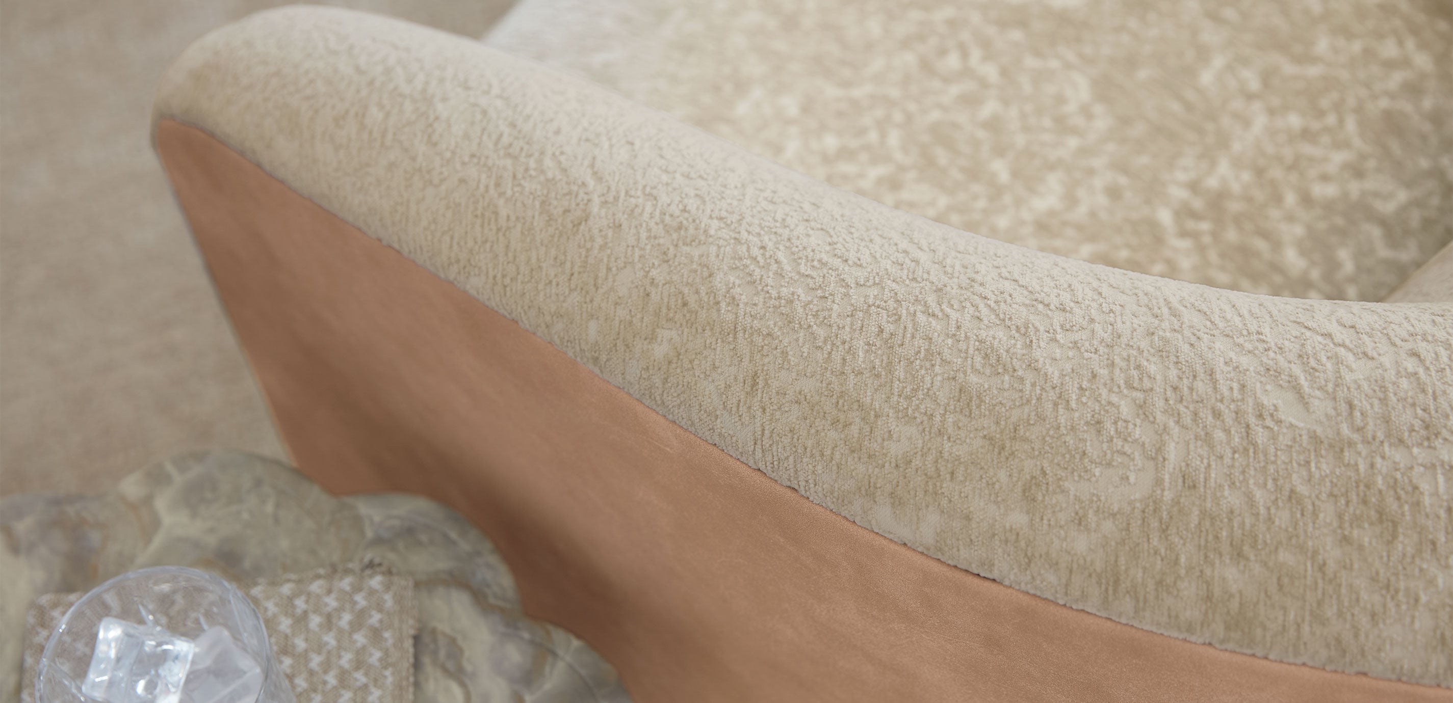 Calista Swivel Chair_7